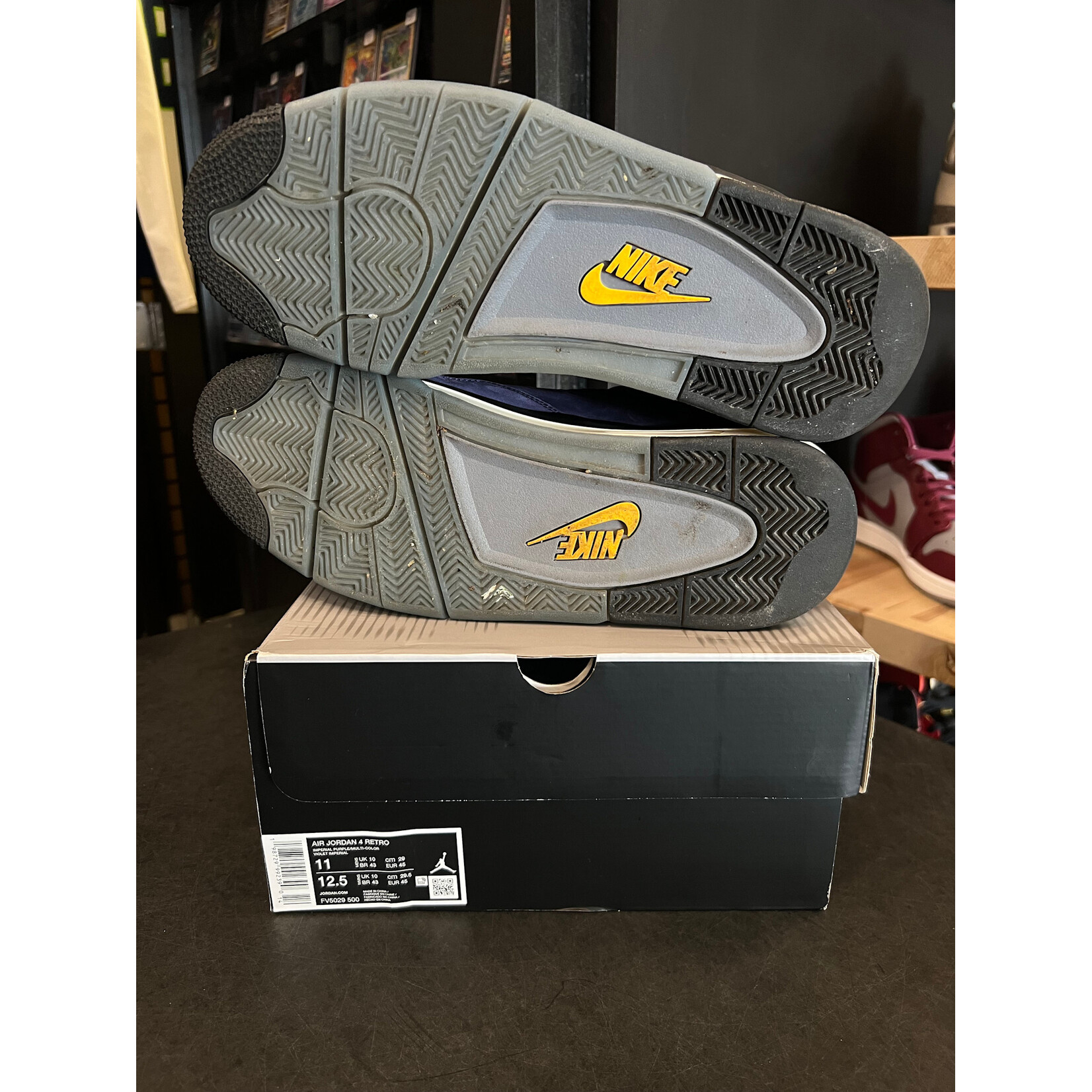 Jordan Jordan 4 Retro Lakers Size 11, PREOWNED