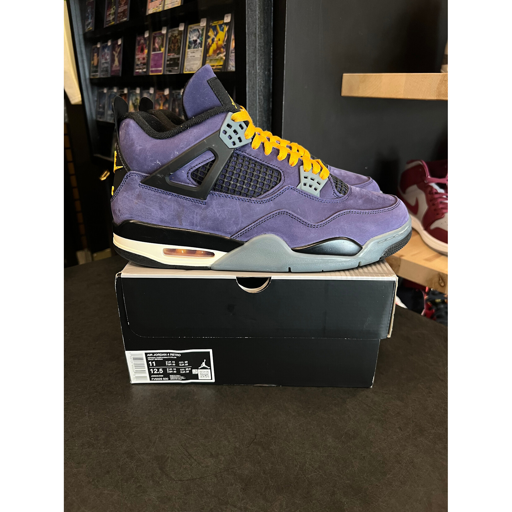 Jordan Jordan 4 Retro Lakers Size 11, PREOWNED