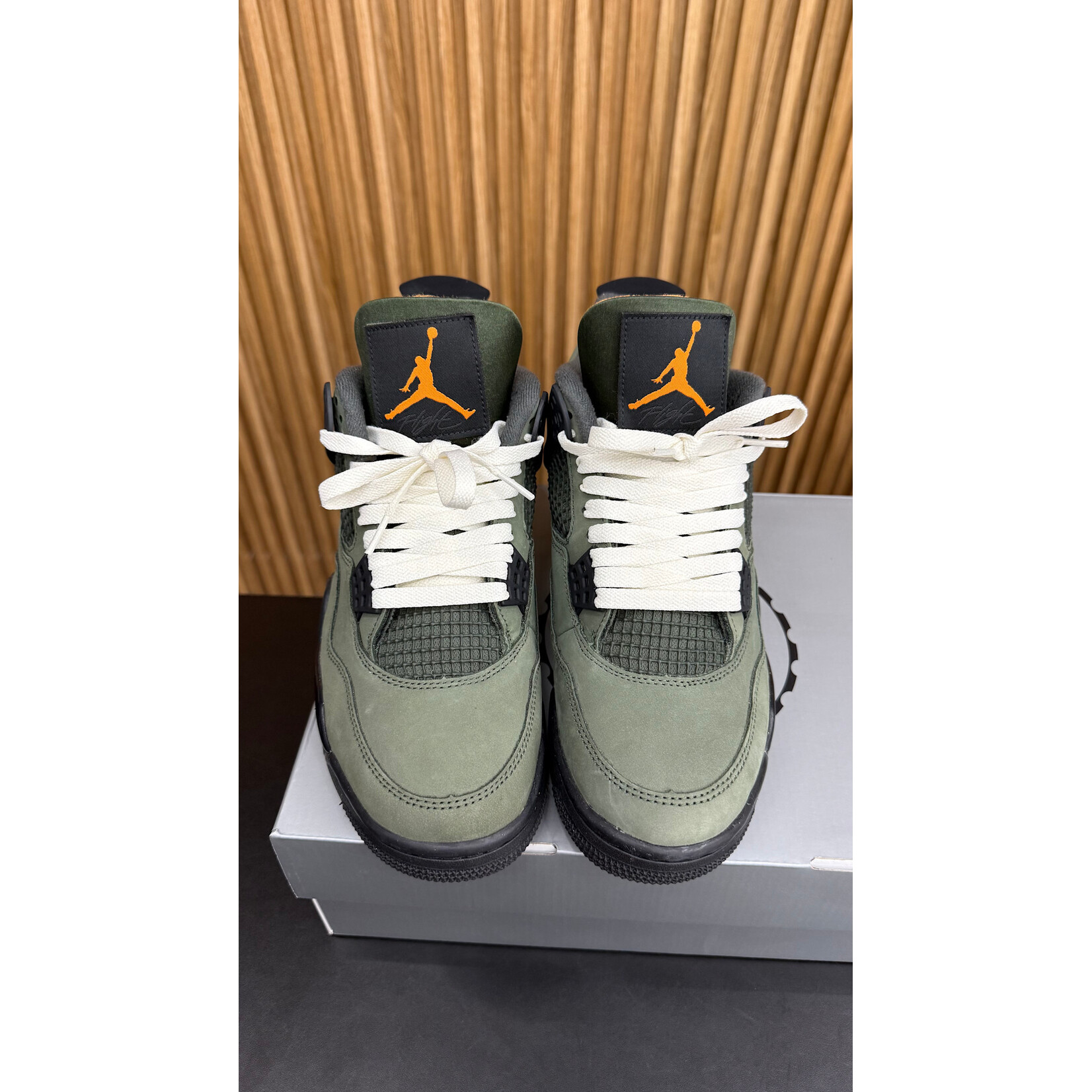 Jordan Jordan 4 Retro OG SP Undefeated (2025) Size 8, PREOWNED
