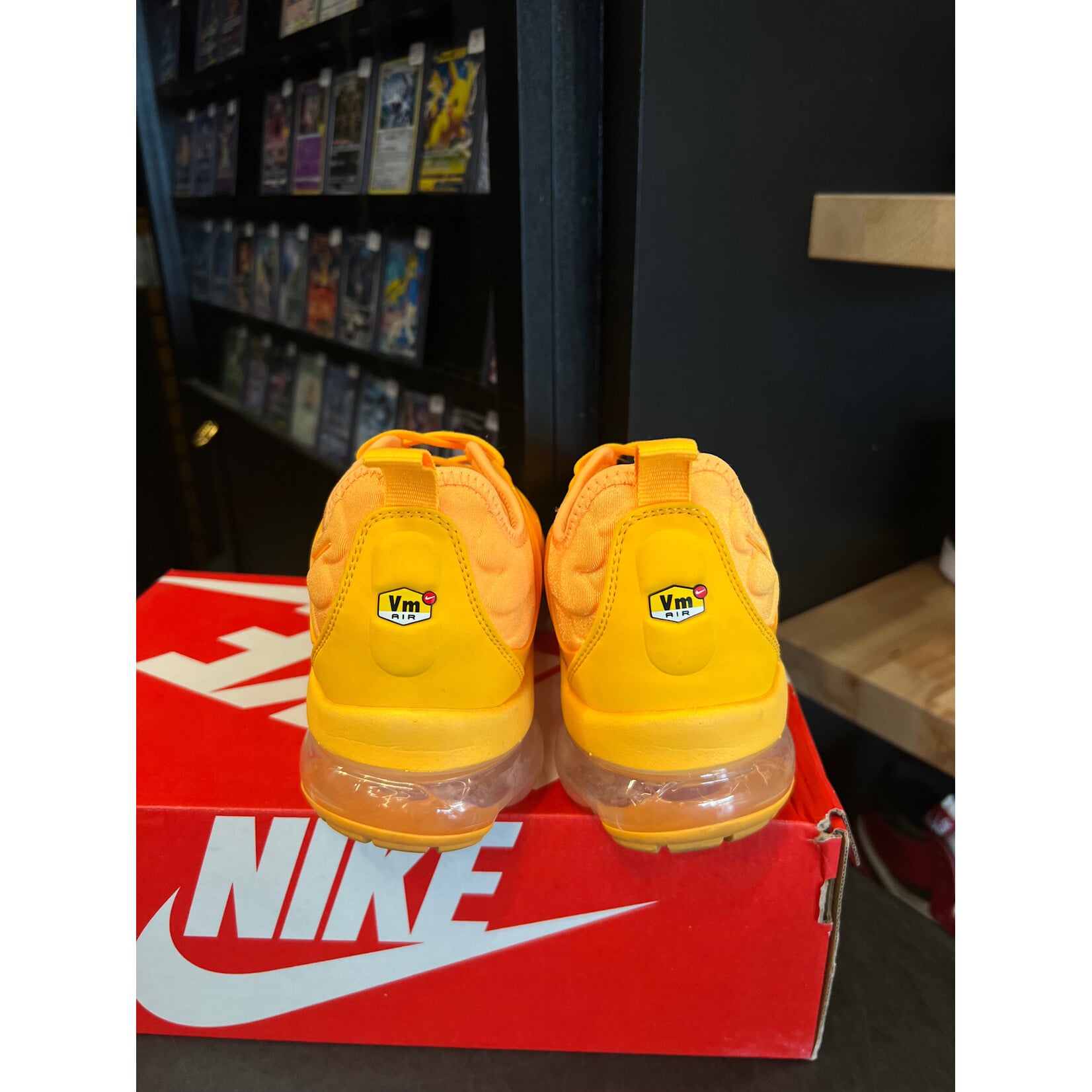 Nike Nike Air VaporMax Plus Orange (Women's) Size 9W, PREOWNED