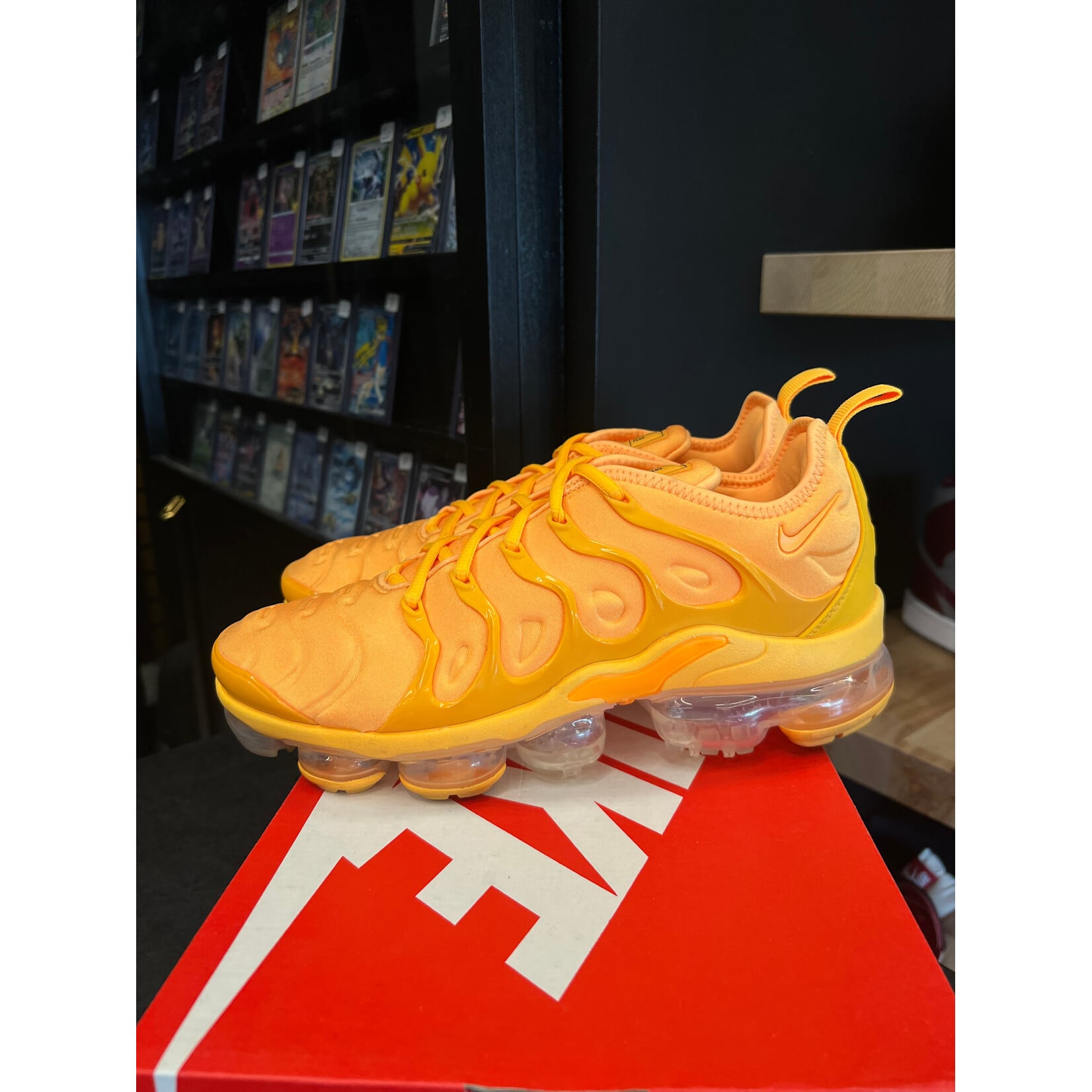 Nike Nike Air VaporMax Plus Orange (Women's) Size 9W, PREOWNED
