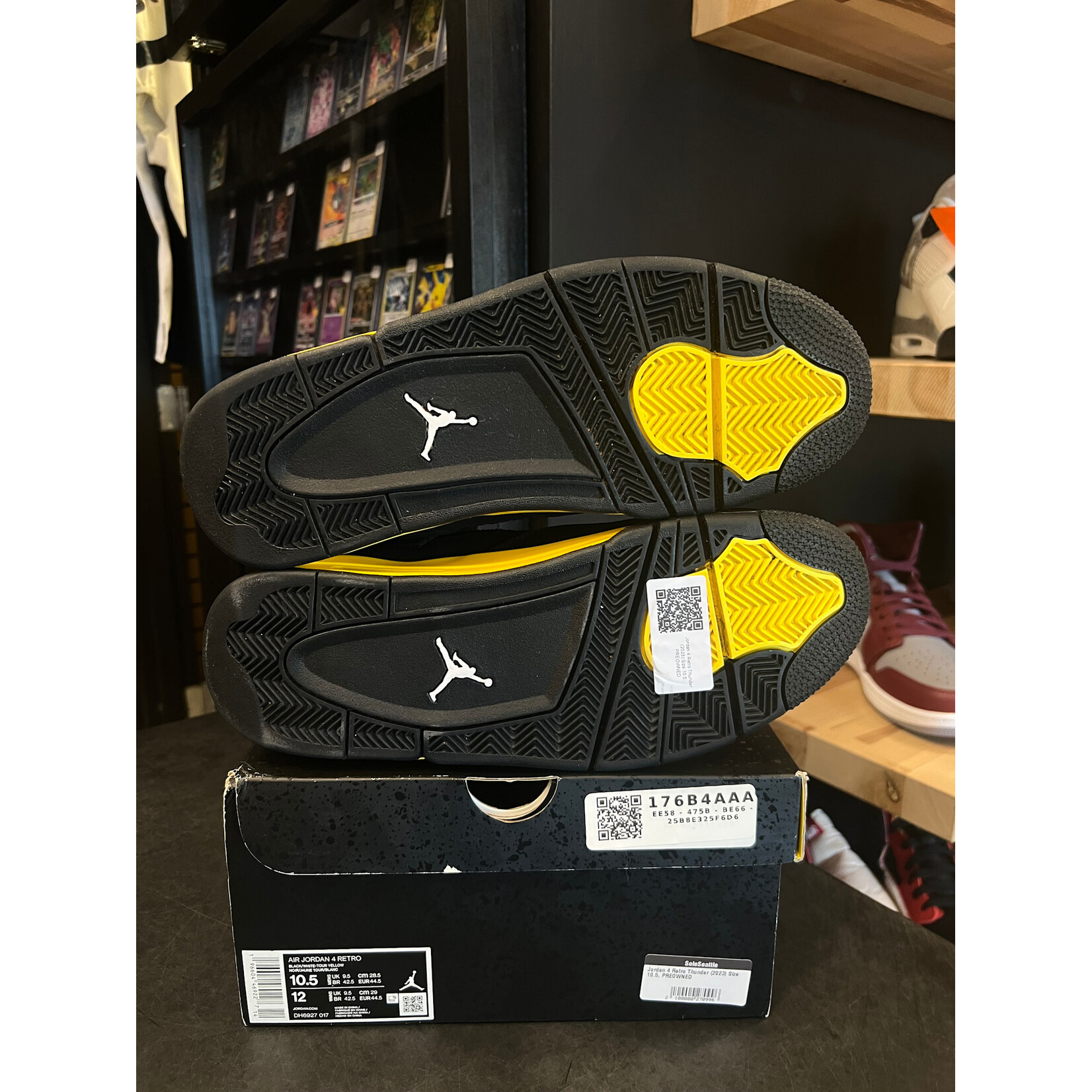 Jordan Jordan 4 Retro Thunder (2023) Size 10.5, PREOWNED*