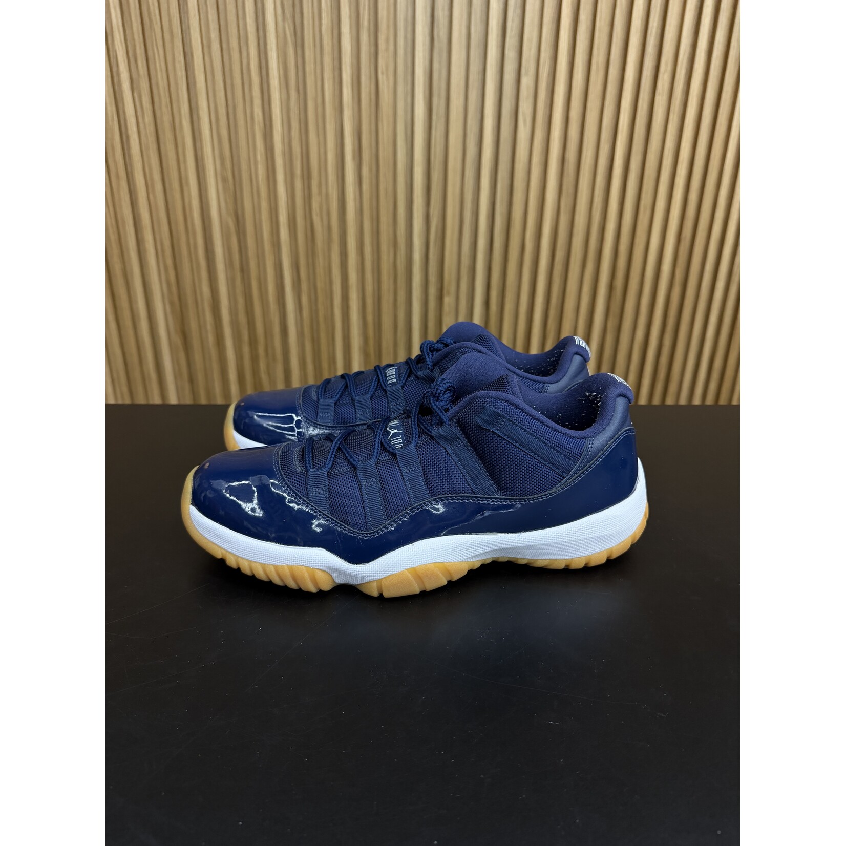Jordan Jordan 11 Retro Low Midnight Navy Size 10, PREOWNED