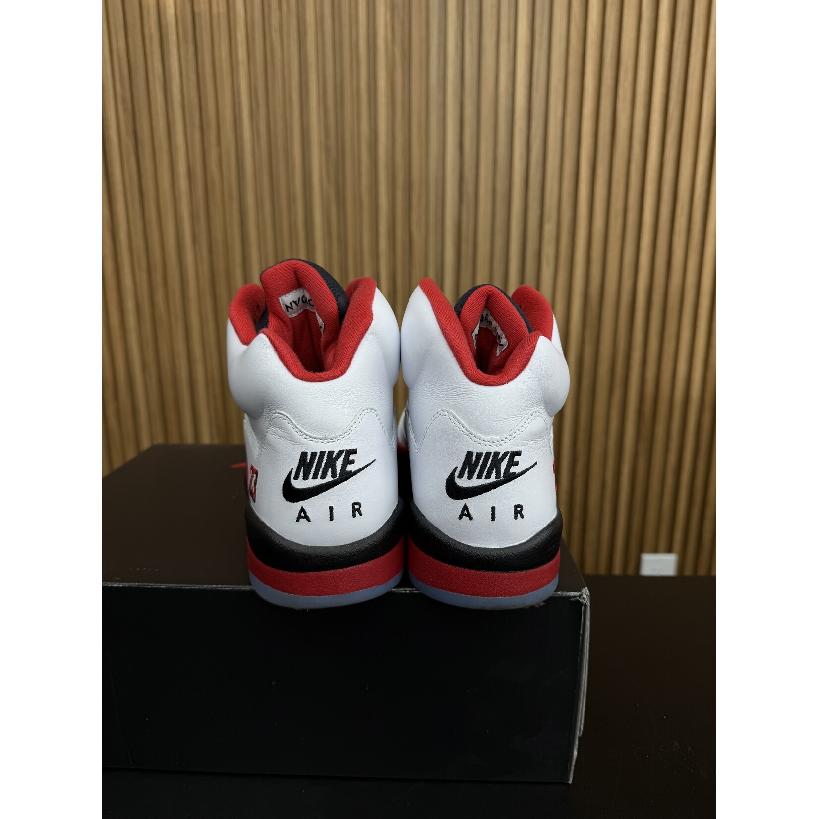 Jordan Jordan 5 Retro Fire Red Black Tongue (2025) Size 12, PREOWNED*
