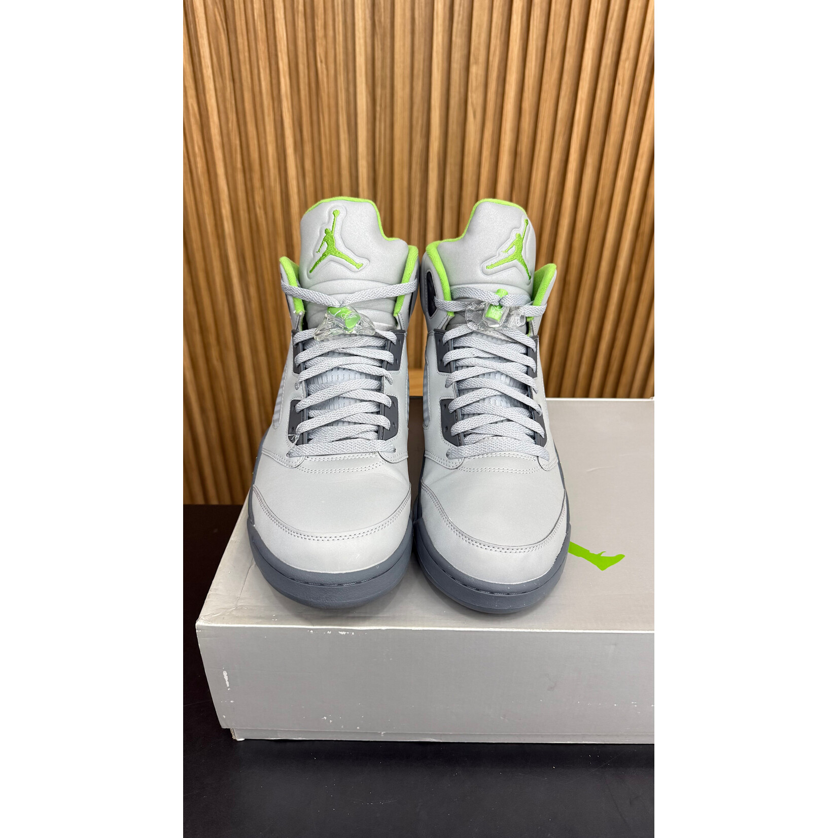 Jordan Jordan 5 Retro Green Bean (2022) Size 13, PREOWNED