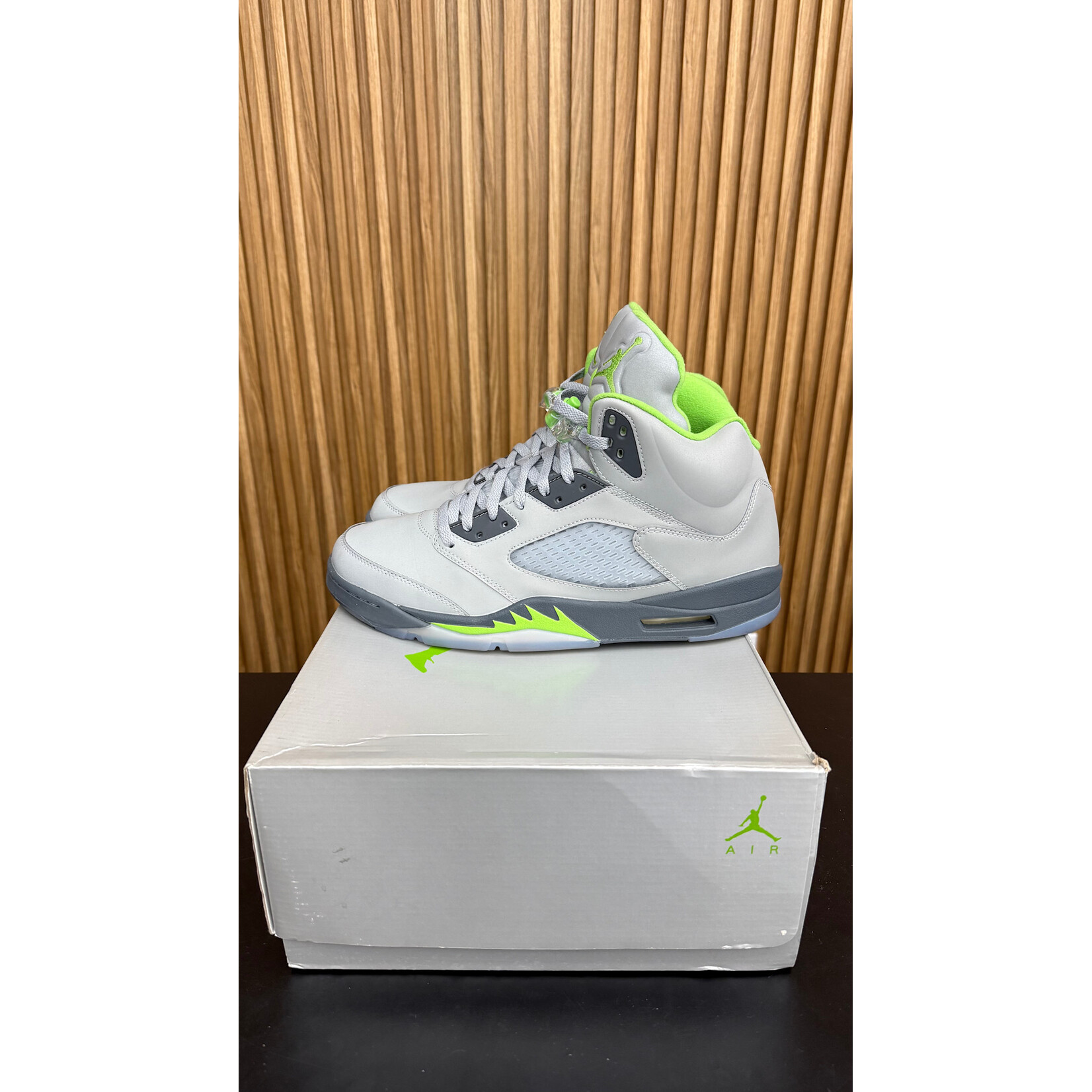 Jordan Jordan 5 Retro Green Bean (2022) Size 13, PREOWNED