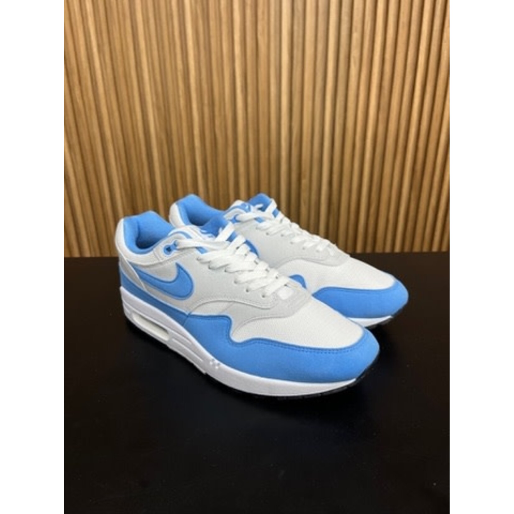 Nike Nike Air Max 1 White Universirty Blue Size 10, PREOWNED NO BOX