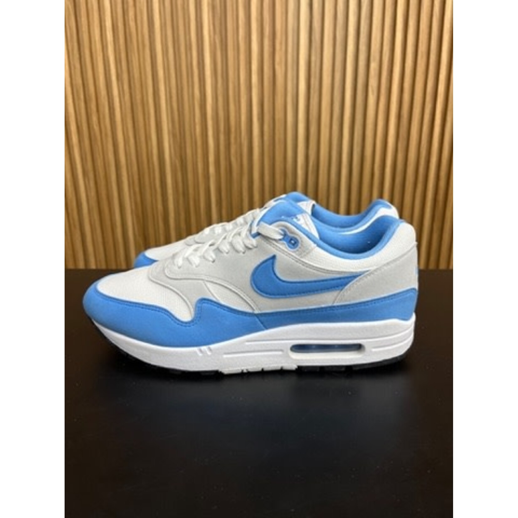 Nike Nike Air Max 1 White Universirty Blue Size 10, PREOWNED NO BOX