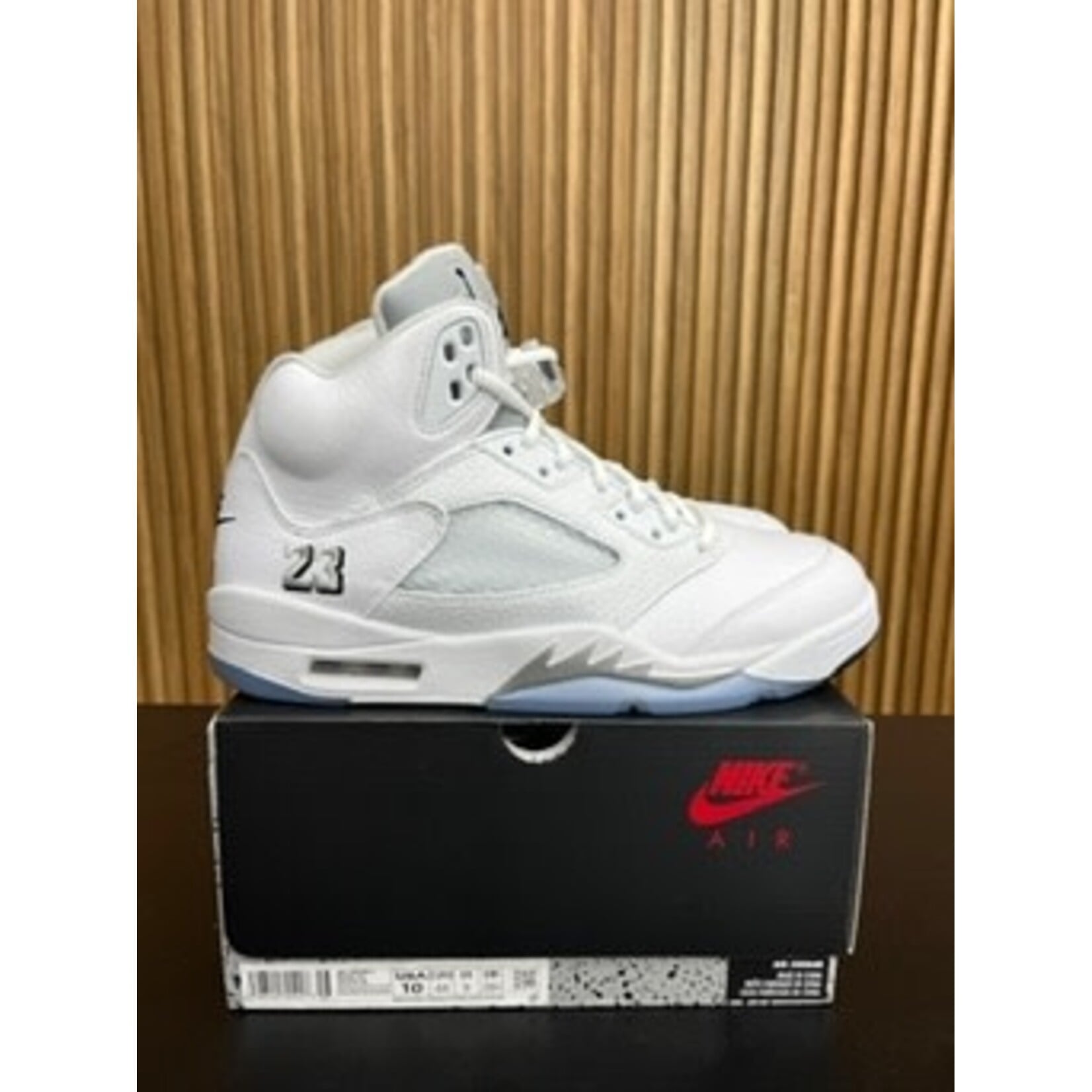 Jordan Jordan 5 Retro White Metallic (2026) Size 10, PREOWNED