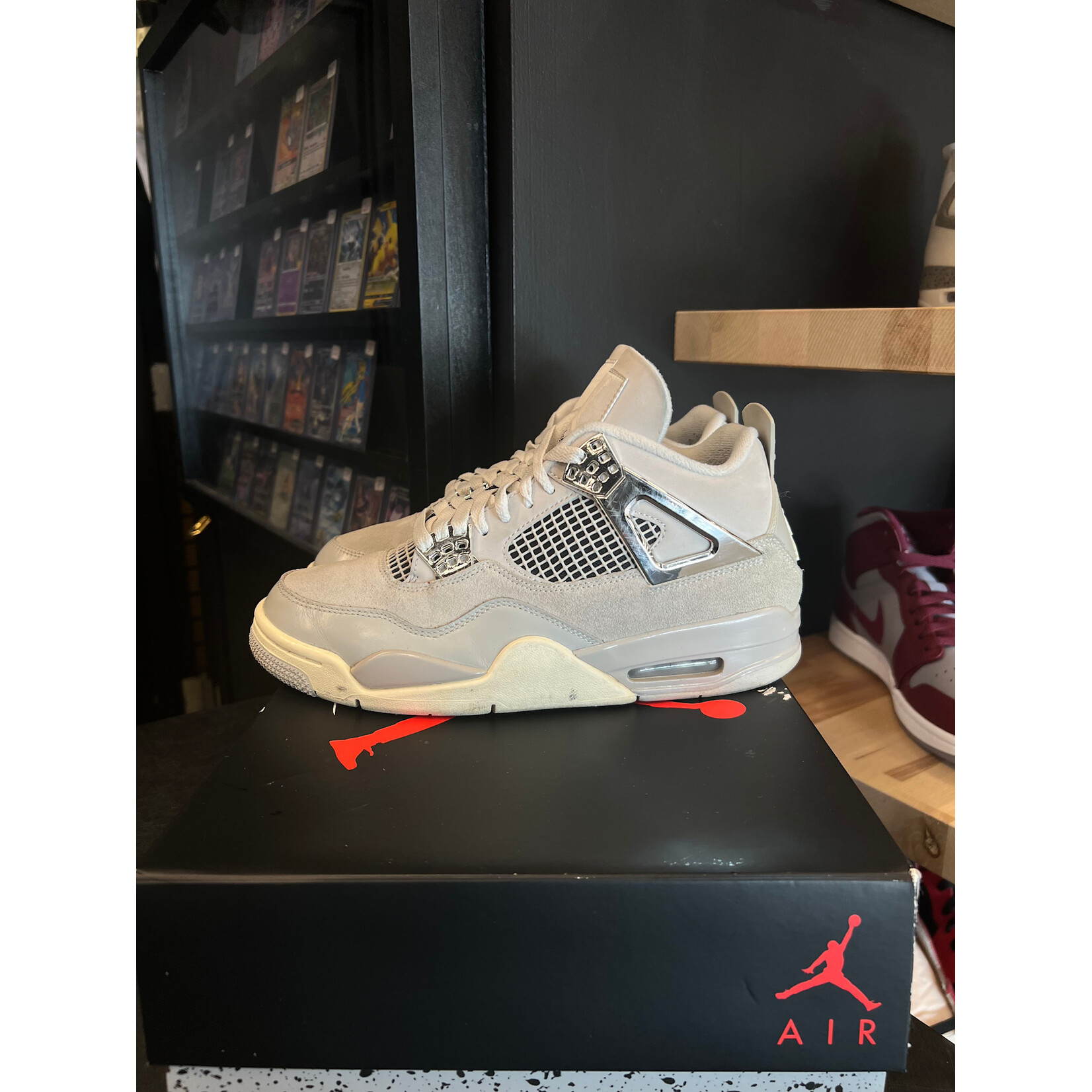 Jordan Jordan 4 Retro Frozen Moments (Women's) Size 9.5W, PREOWNED
