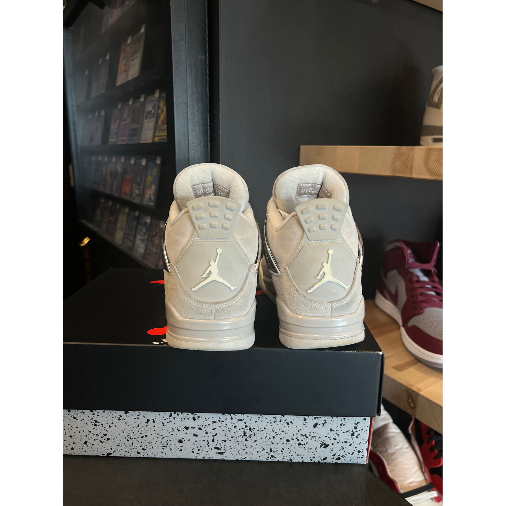 Jordan Jordan 4 Retro Frozen Moments (Women's) Size 9.5W, PREOWNED