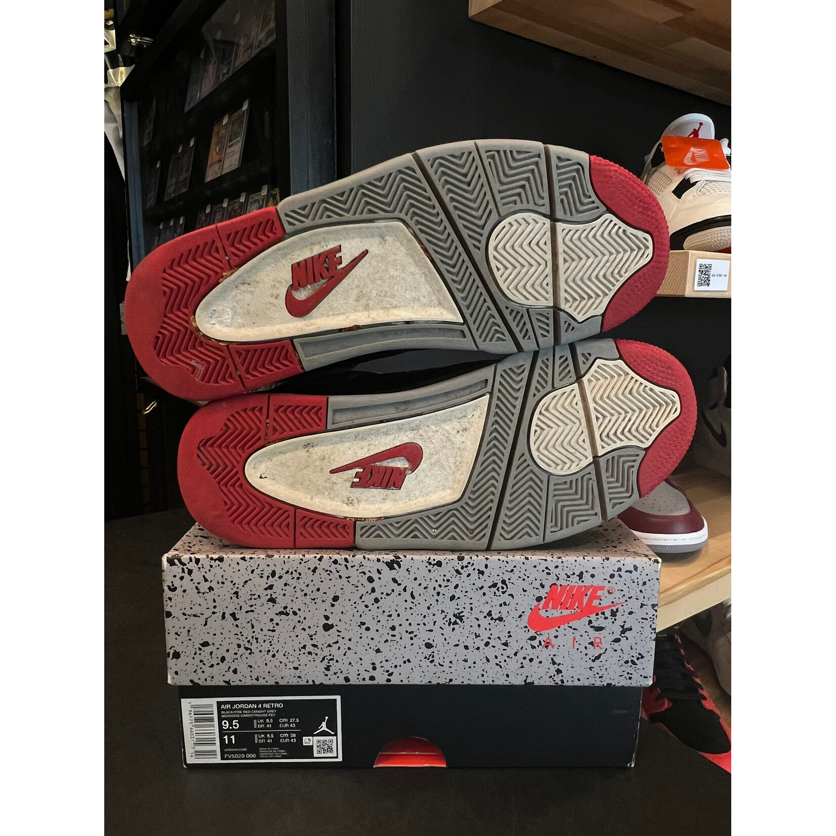 Jordan Jordan 4 Retro Bred Reimagined Size 9.5, PREOWNED