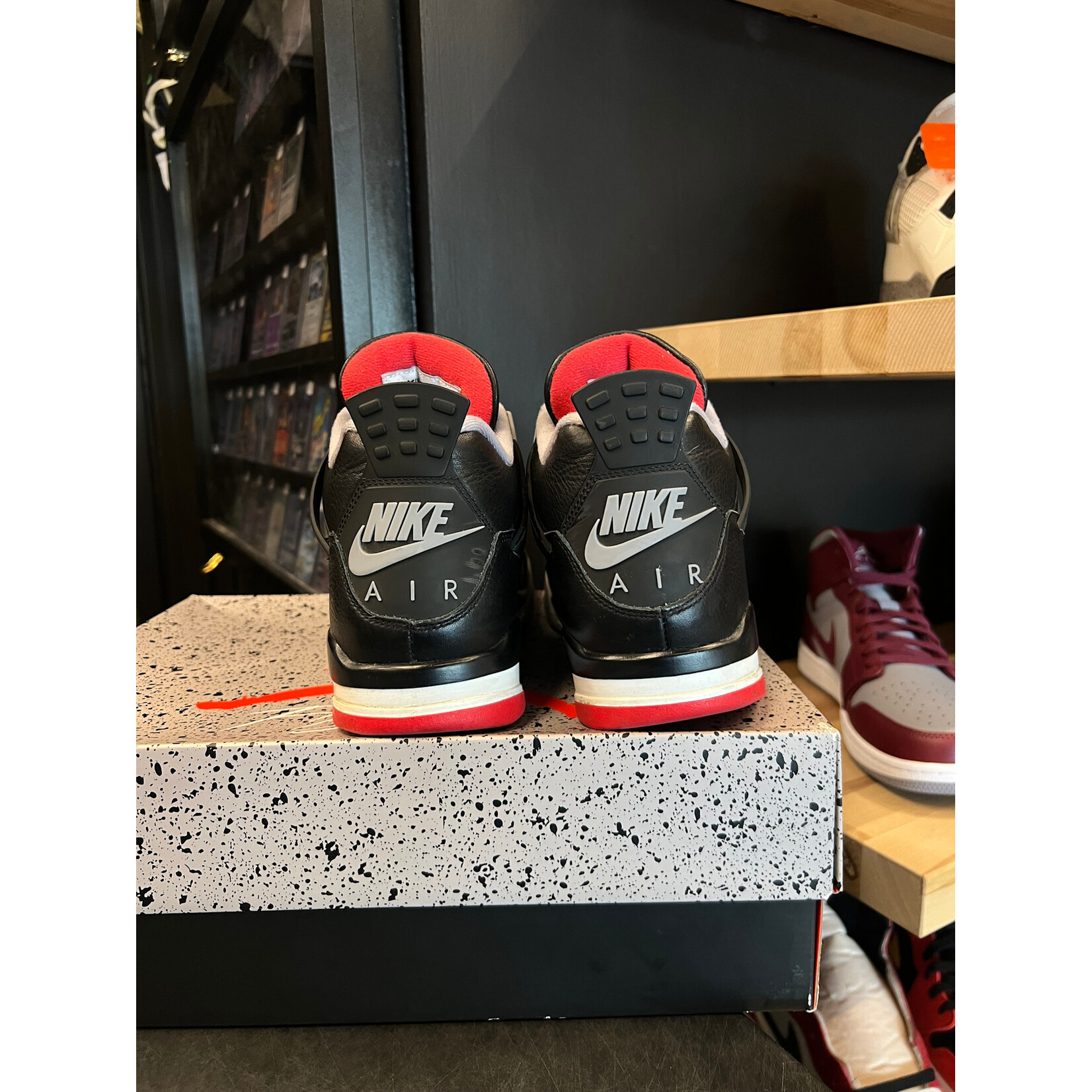 Jordan Jordan 4 Retro Bred Reimagined Size 9.5, PREOWNED