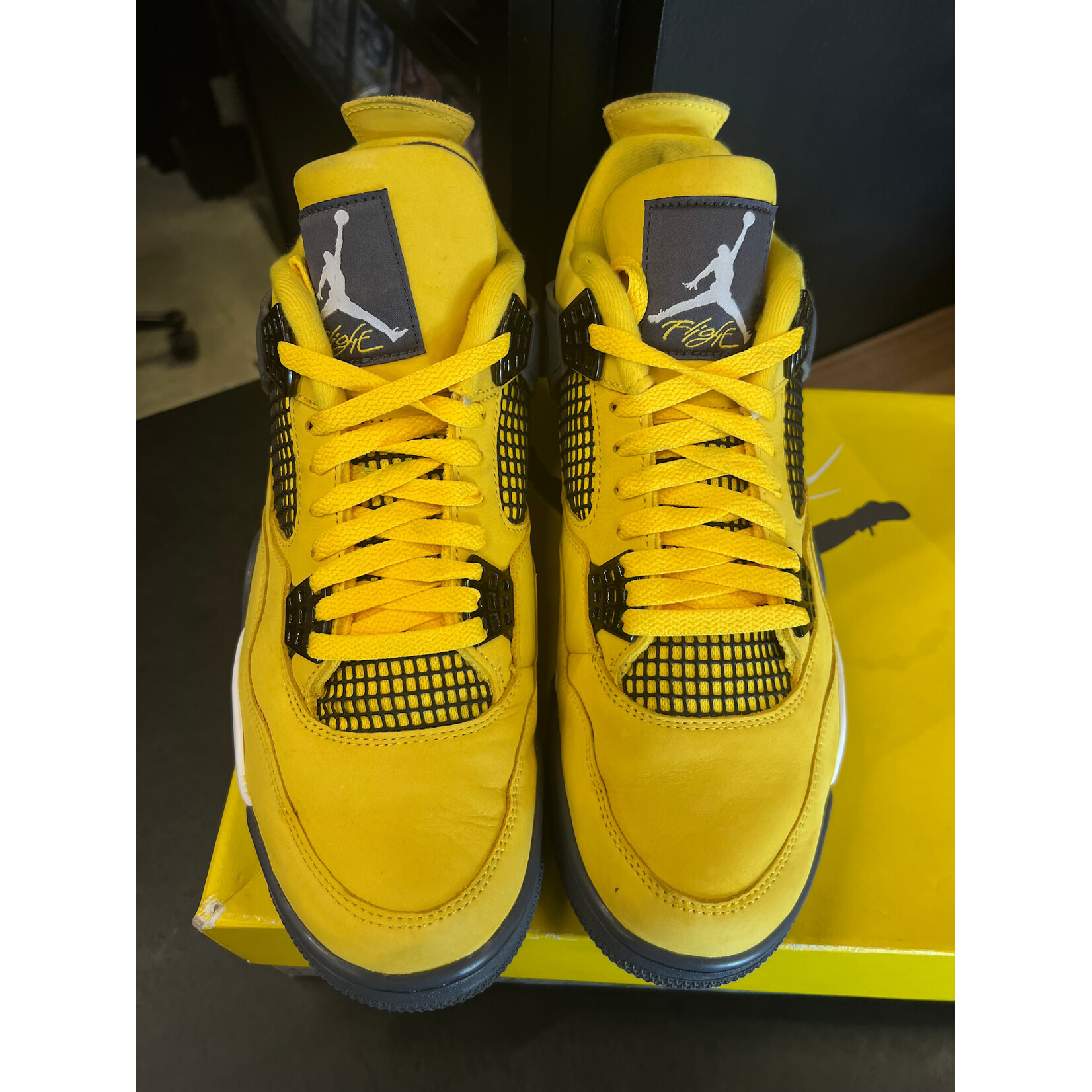 Jordan Jordan 4 Retro Lightning (2021) Size 10.5, PREOWNED
