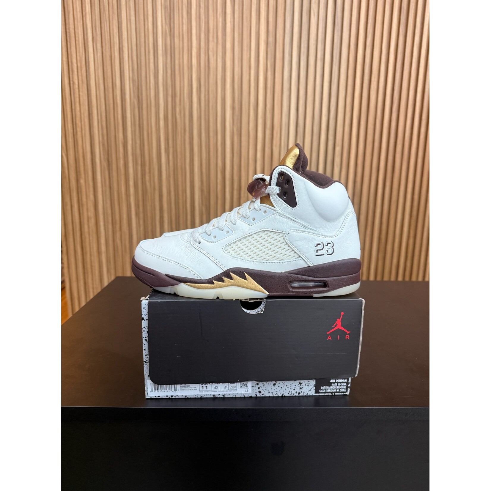 Jordan Jordan 5 Retro Golden Ticket (Women's) Size 11W, PREOWNED