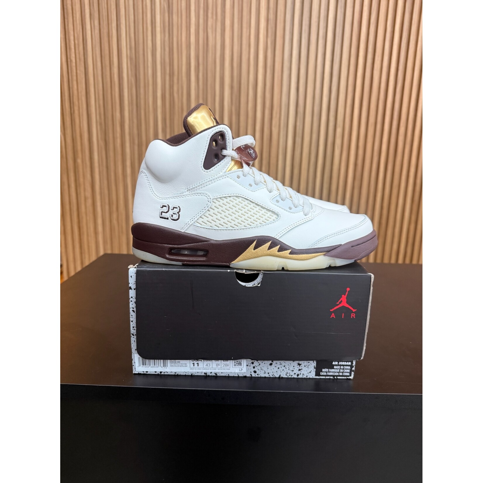 Jordan Jordan 5 Retro Golden Ticket (Women's) Size 11W, PREOWNED