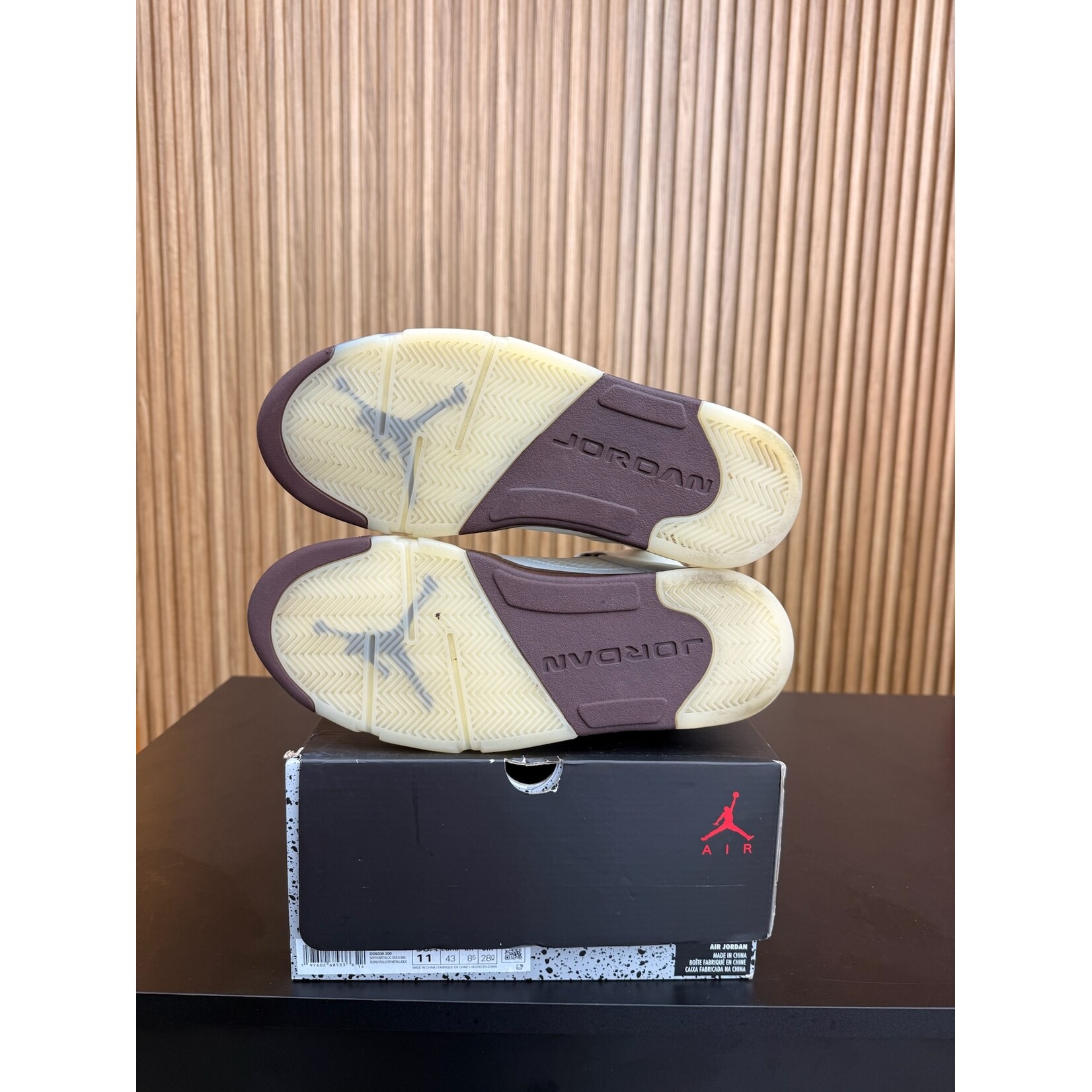 Jordan Jordan 5 Retro Golden Ticket (Women's) Size 11W, PREOWNED
