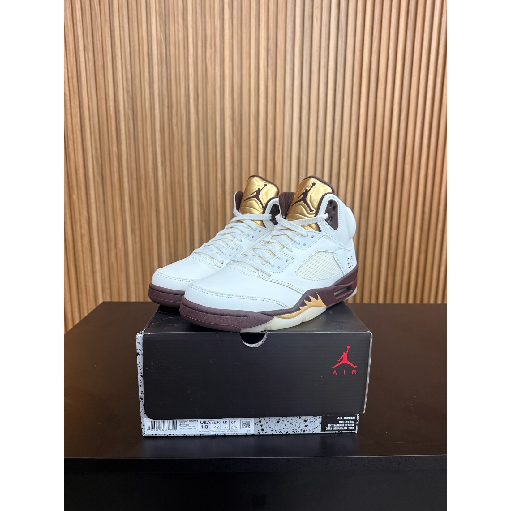 Jordan Jordan 5 Retro Golden Ticket (Women's) Size 10W, PREOWNED