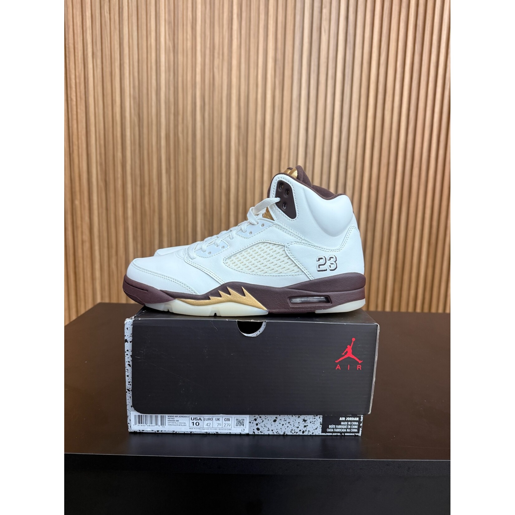 Jordan Jordan 5 Retro Golden Ticket (Women's) Size 10W, PREOWNED