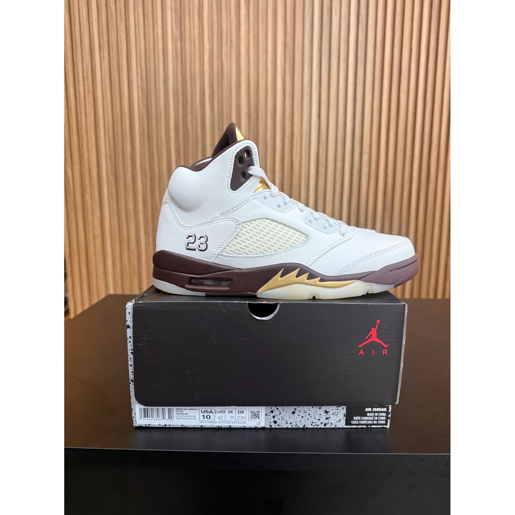 Jordan Jordan 5 Retro Golden Ticket (Women's) Size 10W, PREOWNED