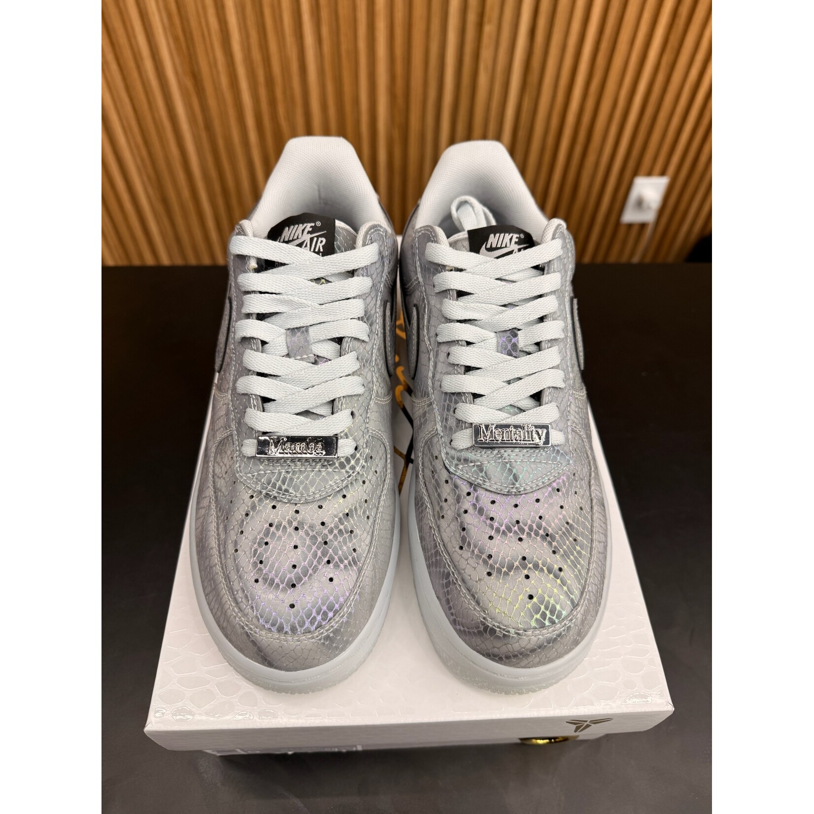 Nike Nike Air Force 1 Low Protro Kobe Bryant Lenticular Size 9, PREOWNED