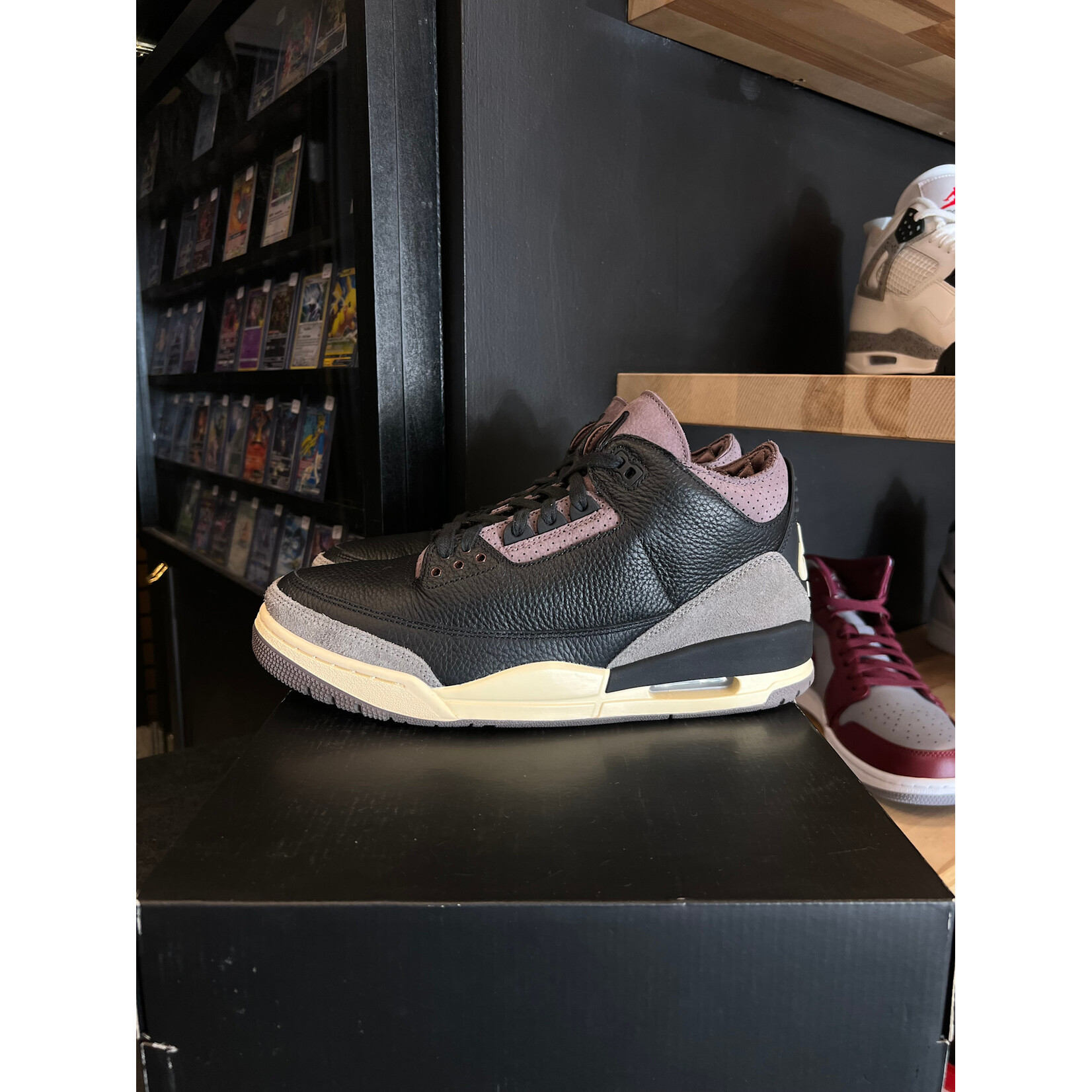 Jordan Jordan 3 Retro OG SP A Ma Maniére While You Were Sleeping (Women's) Size 11.5, PREOWNED