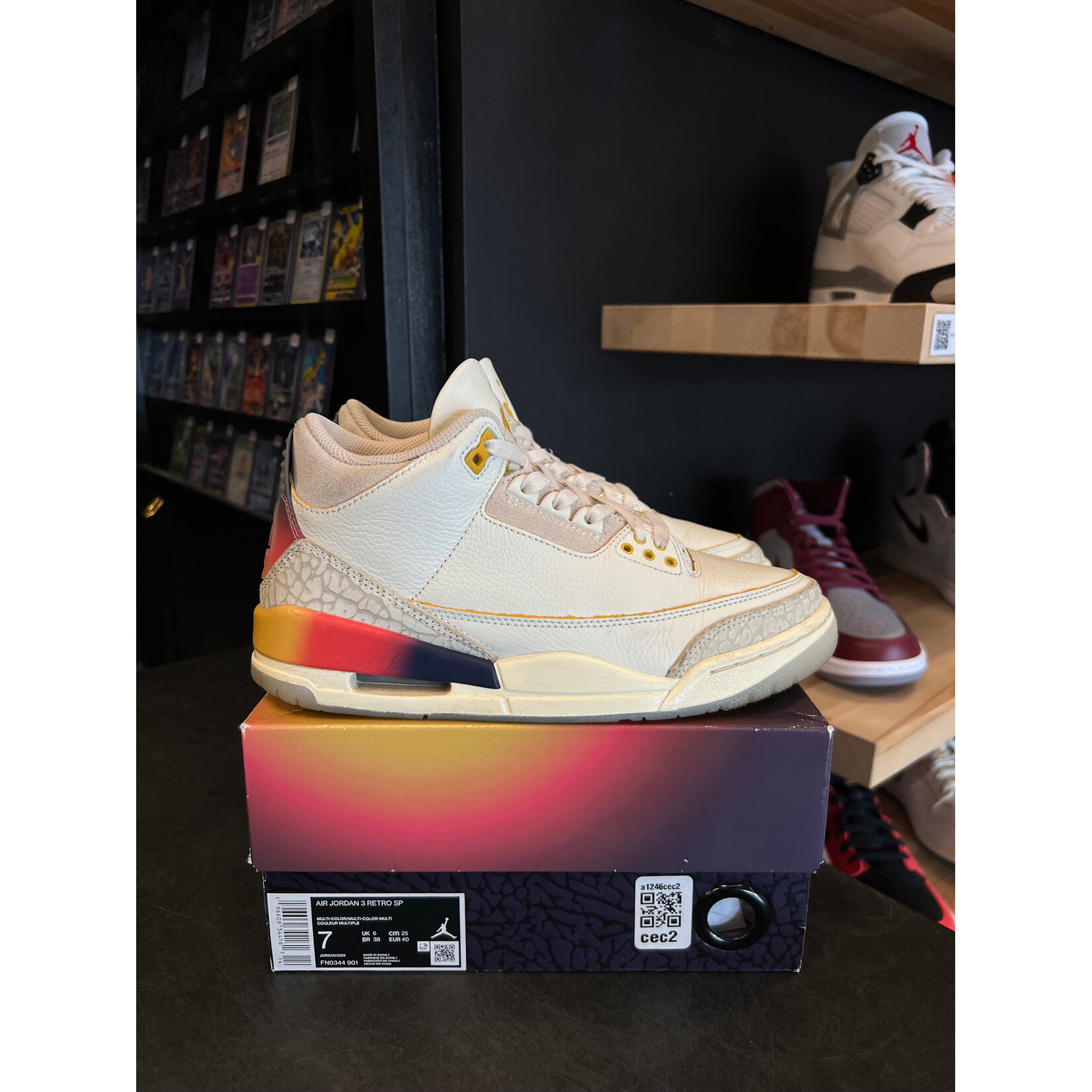 Jordan Jordan 3 Retro SP J Balvin Medellín Sunset Size 7, PREOWNED