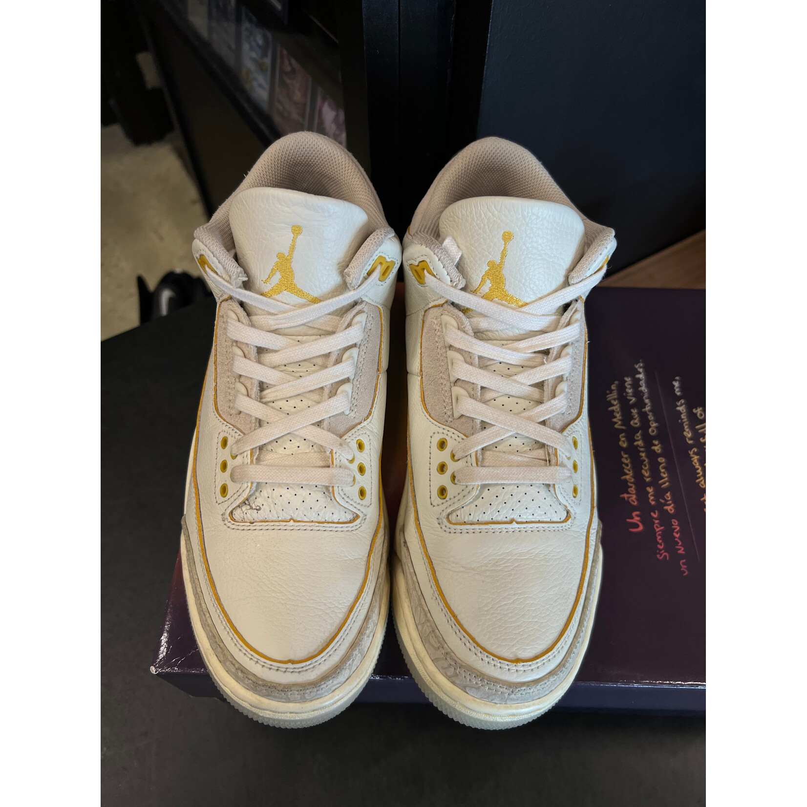 Jordan Jordan 3 Retro SP J Balvin Medellín Sunset Size 7, PREOWNED