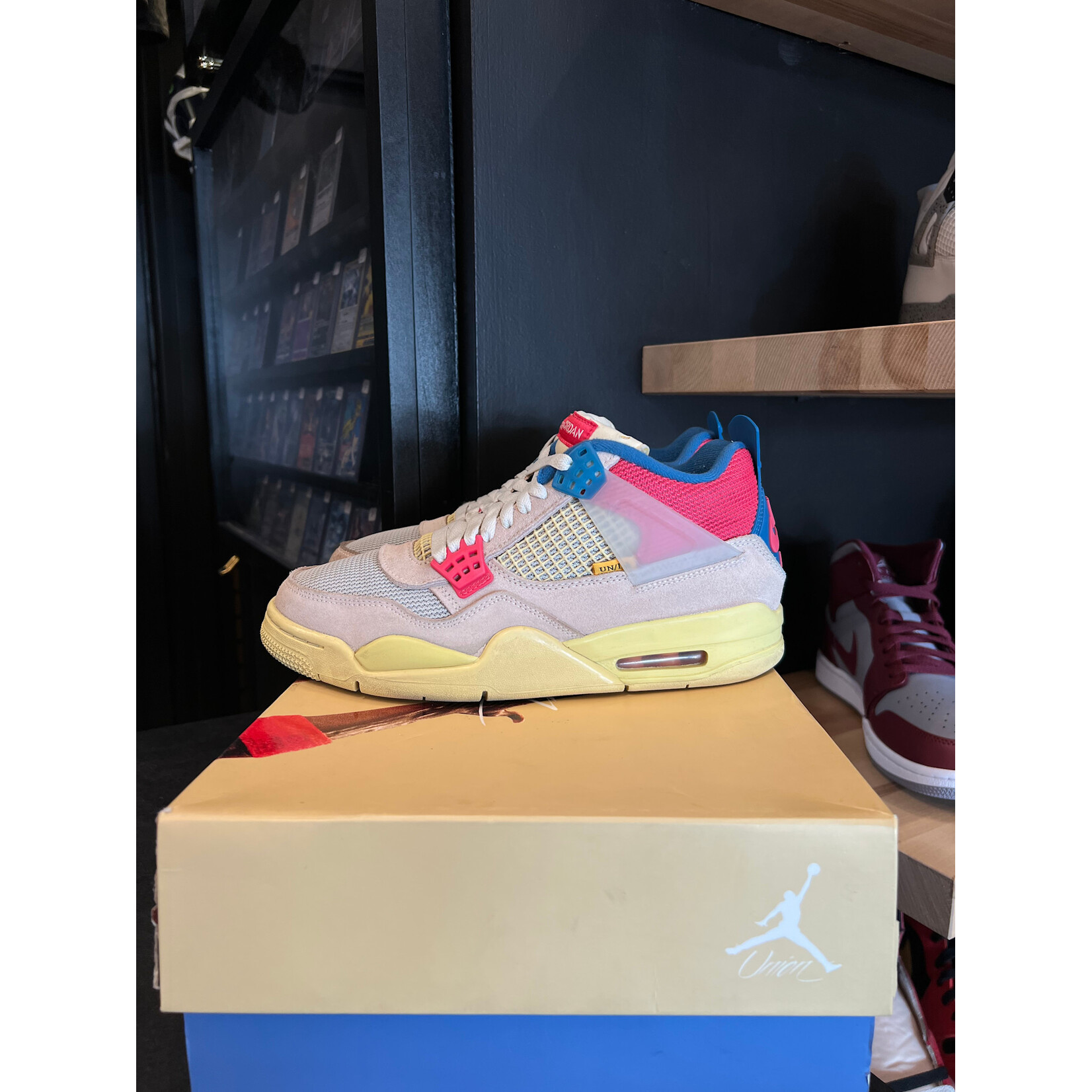 Jordan Jordan 4 Retro Union Guava Ice Size 8, PREOWNED