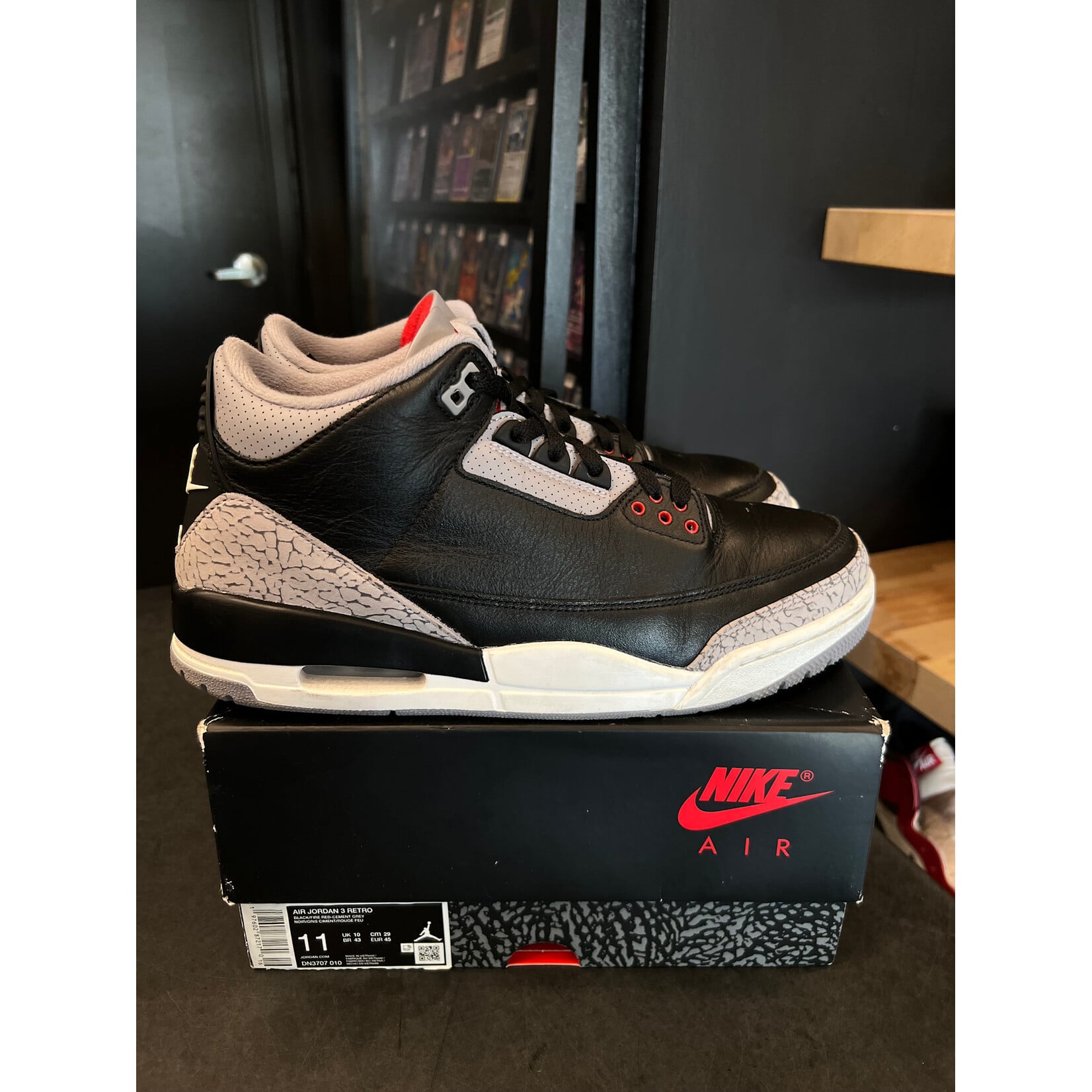 Jordan Jordan 3 Retro OG Black Cement (2024) Size 11, PREOWNED