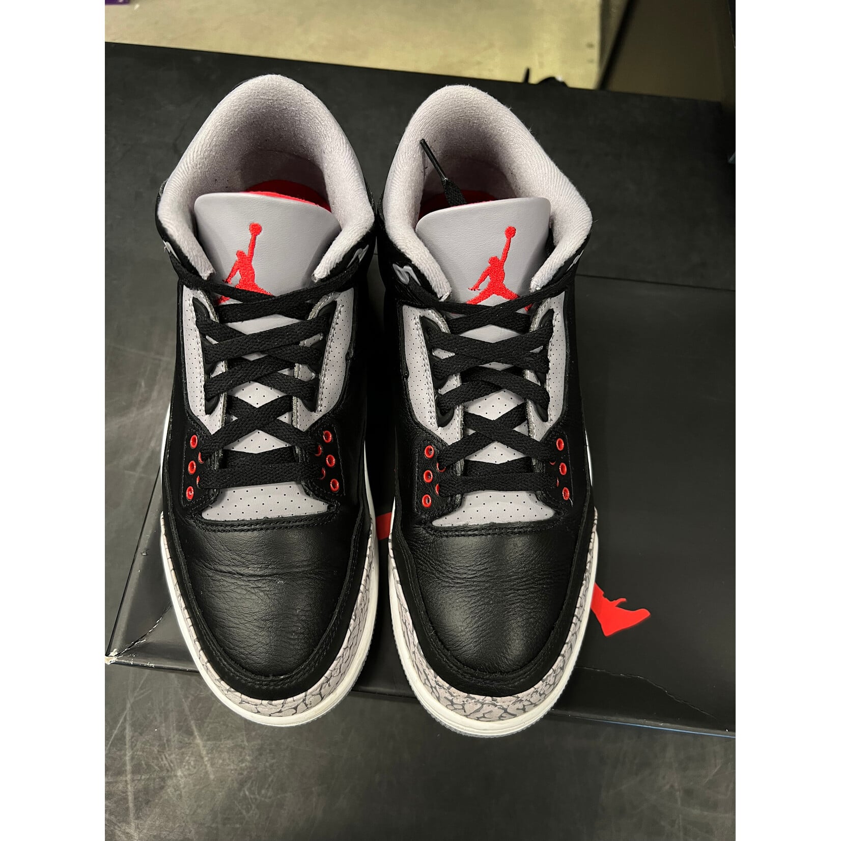 Jordan Jordan 3 Retro OG Black Cement (2024) Size 11, PREOWNED