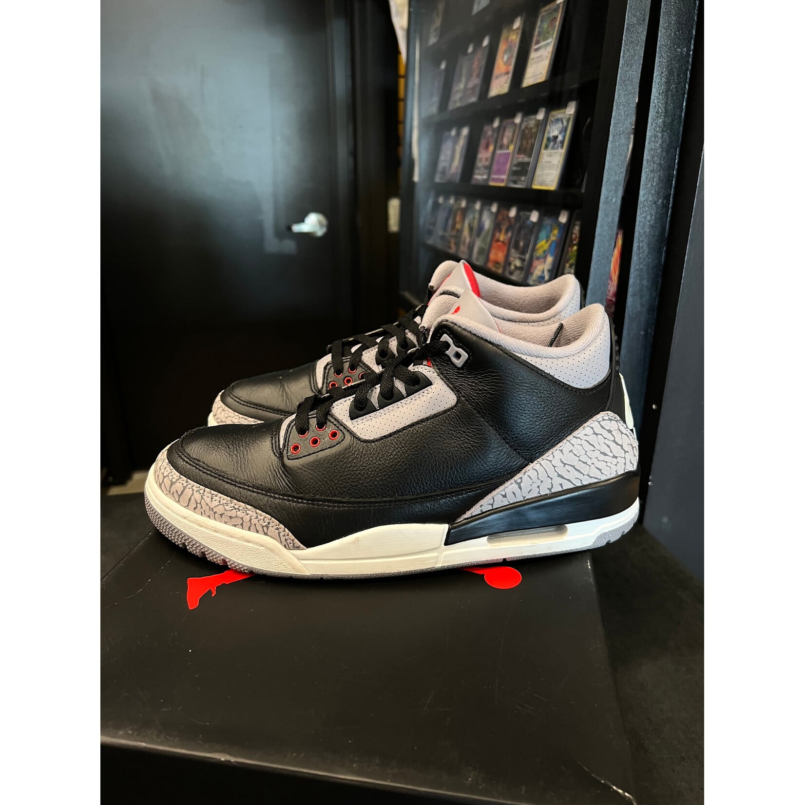 Jordan Jordan 3 Retro OG Black Cement (2024) Size 11, PREOWNED