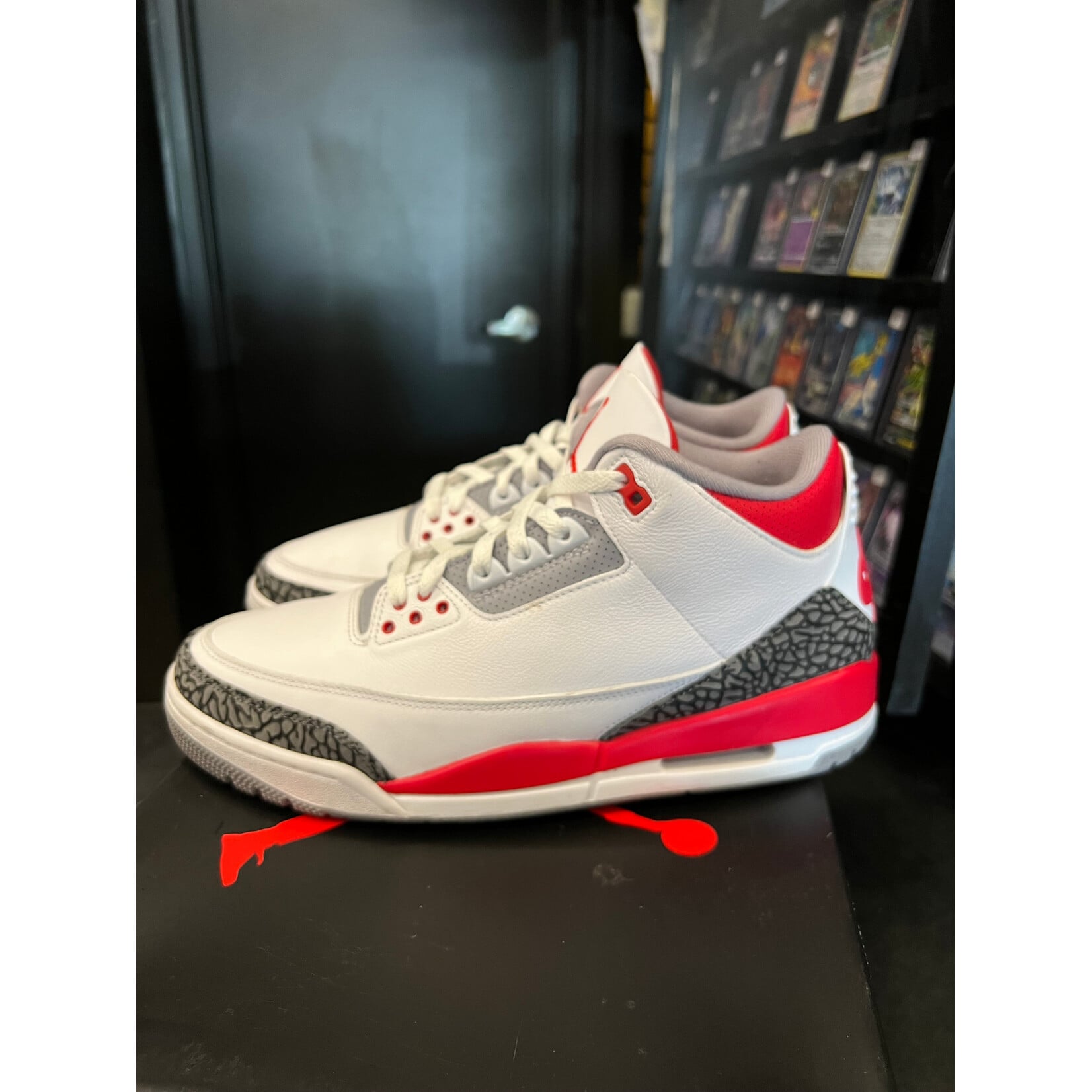 Jordan Jordan 3 Retro Fire Red (2022) Size 11, PREOWNED