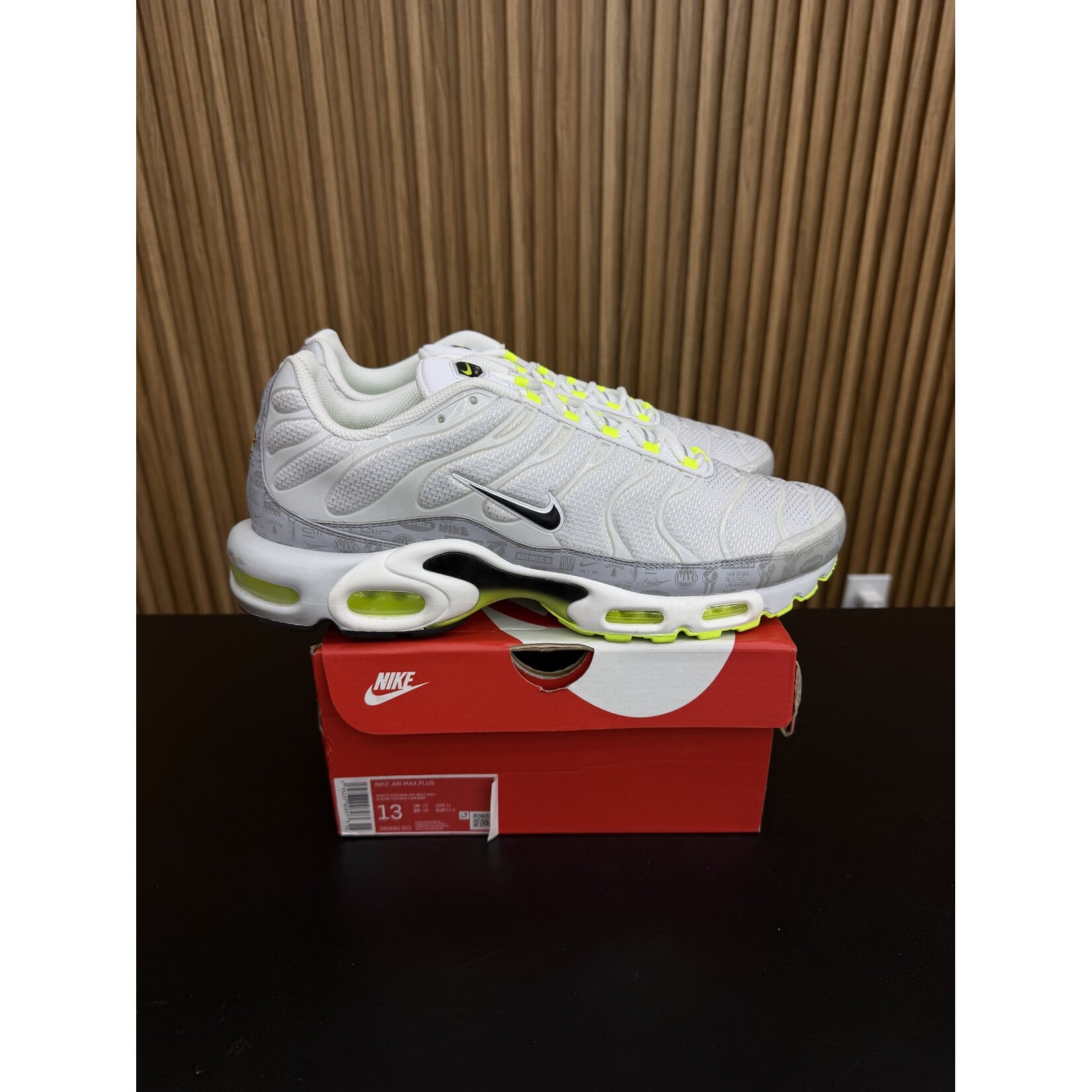 Nike Nike Air Max Plus Platinum Grey Reflective Logos Size 13, PREOWNED