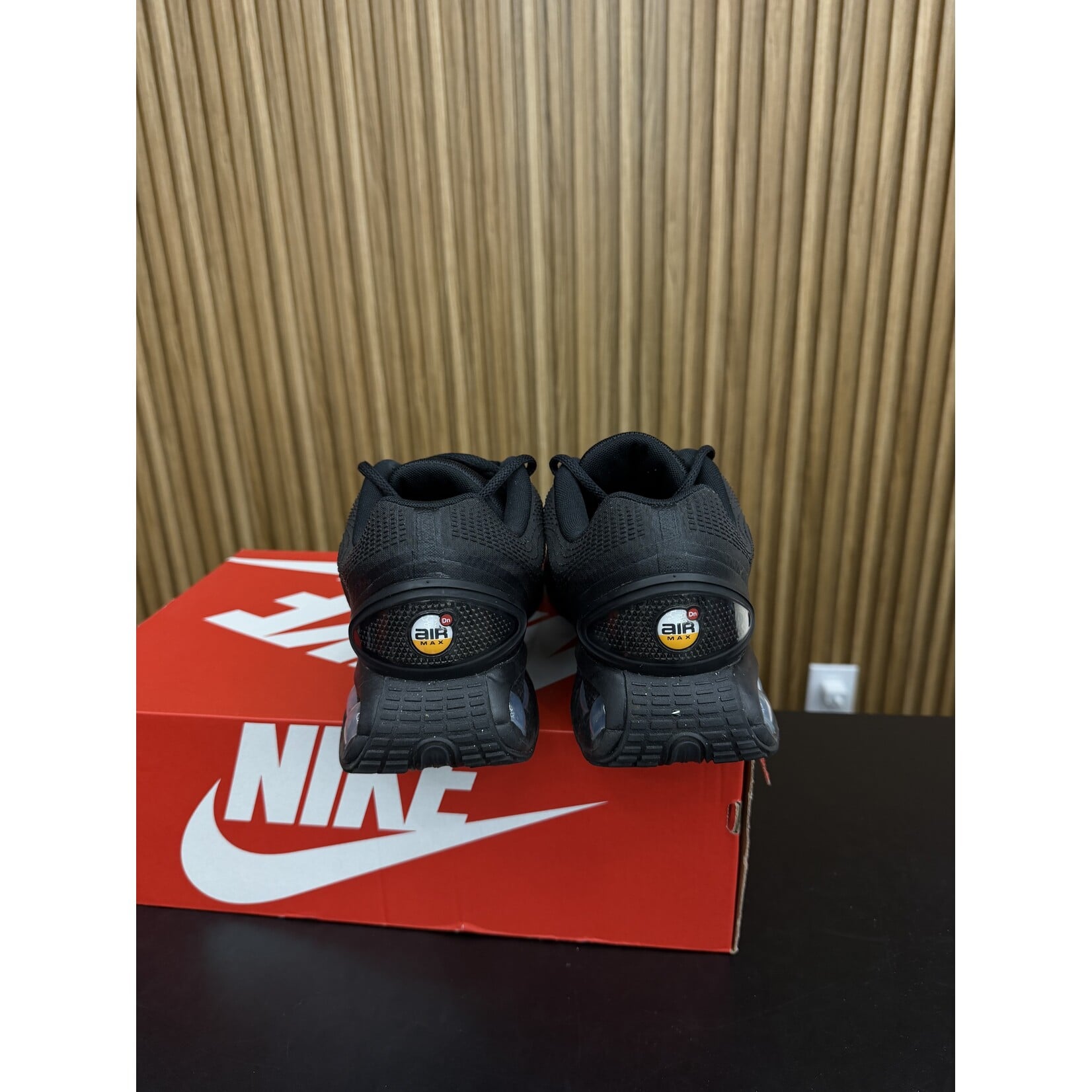 Nike Nike Air Max Dn Black Metallic Grey Size 13, PREOWNED