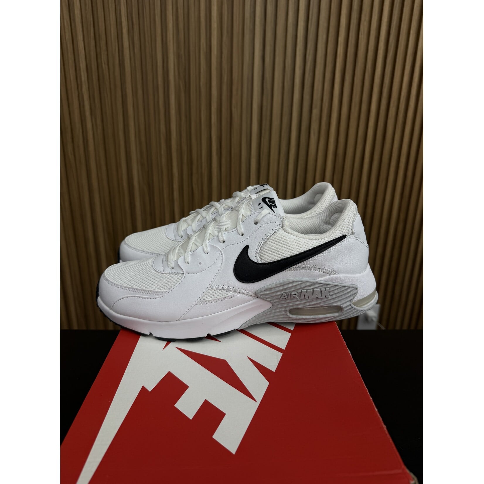 Nike Nike Air Max Excee White Size 13, PREOWNED DAMAGE BOX