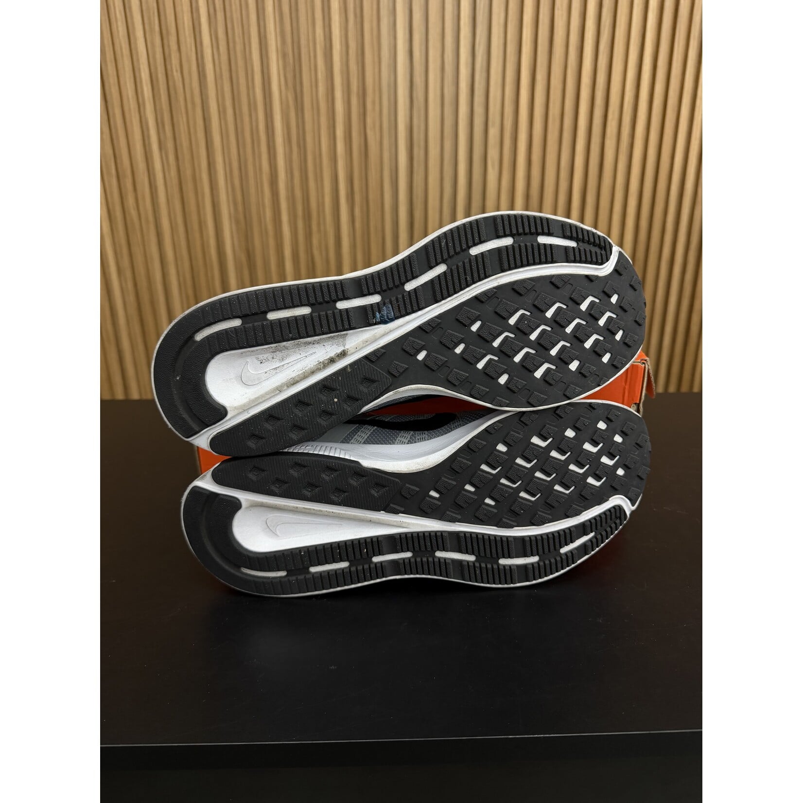 Nike Nike Run Swift 2 Particle Grey Black White Size 13, PREOWNED