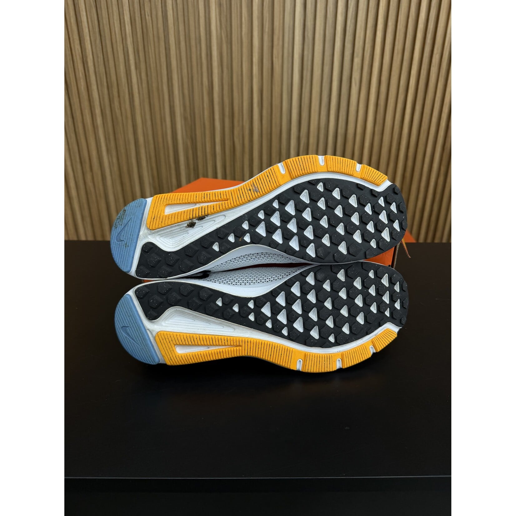 Nike Nike Quest 2 White Black Laser Orange Size 13, PREOWNED