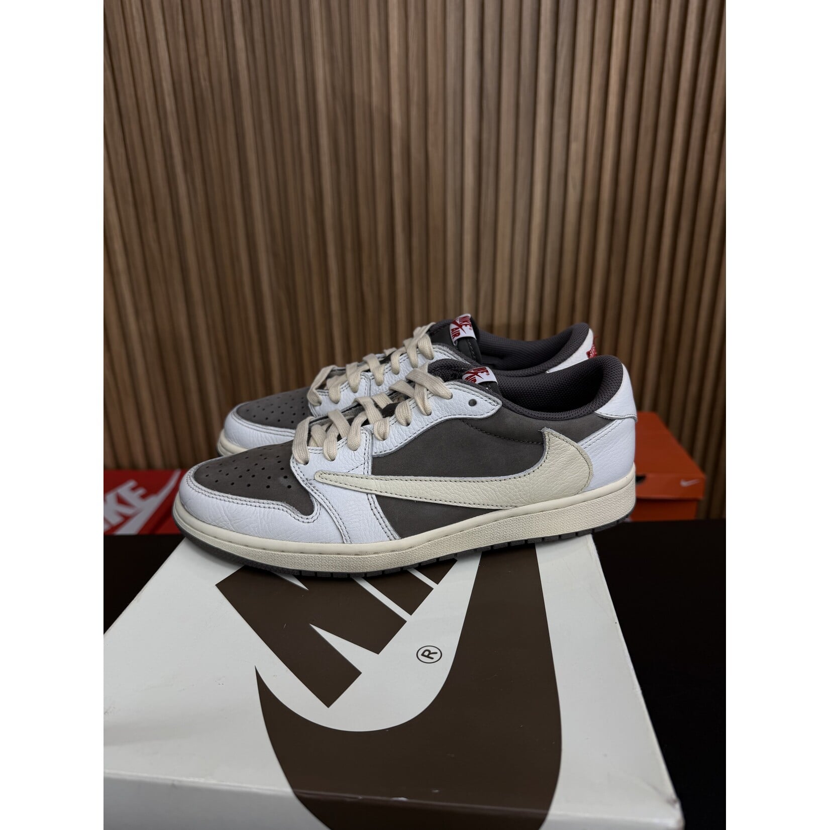 Jordan Jordan 1 Retro Low OG SP Travis Scott Reverse Mocha Size 9, PREOWNED*