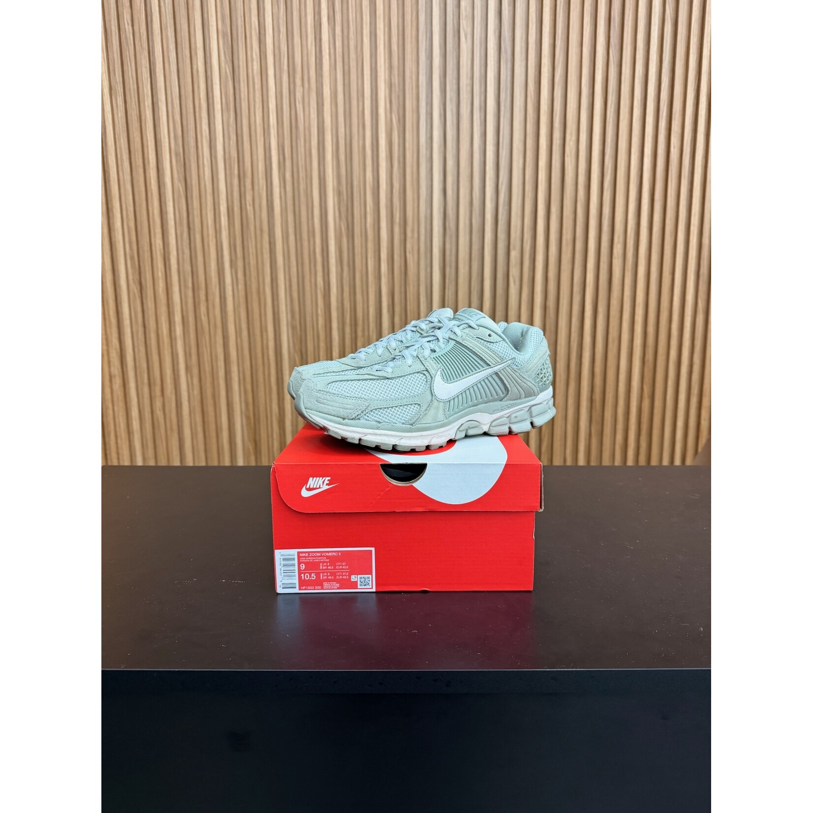 Nike Nike Zoom Vomero 5 Jade Horizon Size 9, PREOWNED