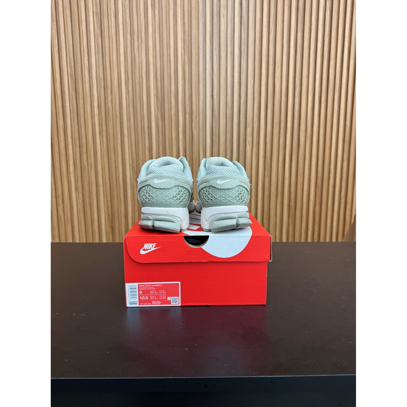 Nike Nike Zoom Vomero 5 Jade Horizon Size 9, PREOWNED