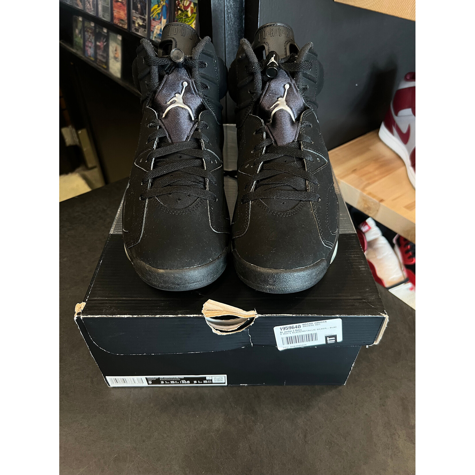 Jordan Jordan 6 Retro Chrome Size 9, PREOWNED