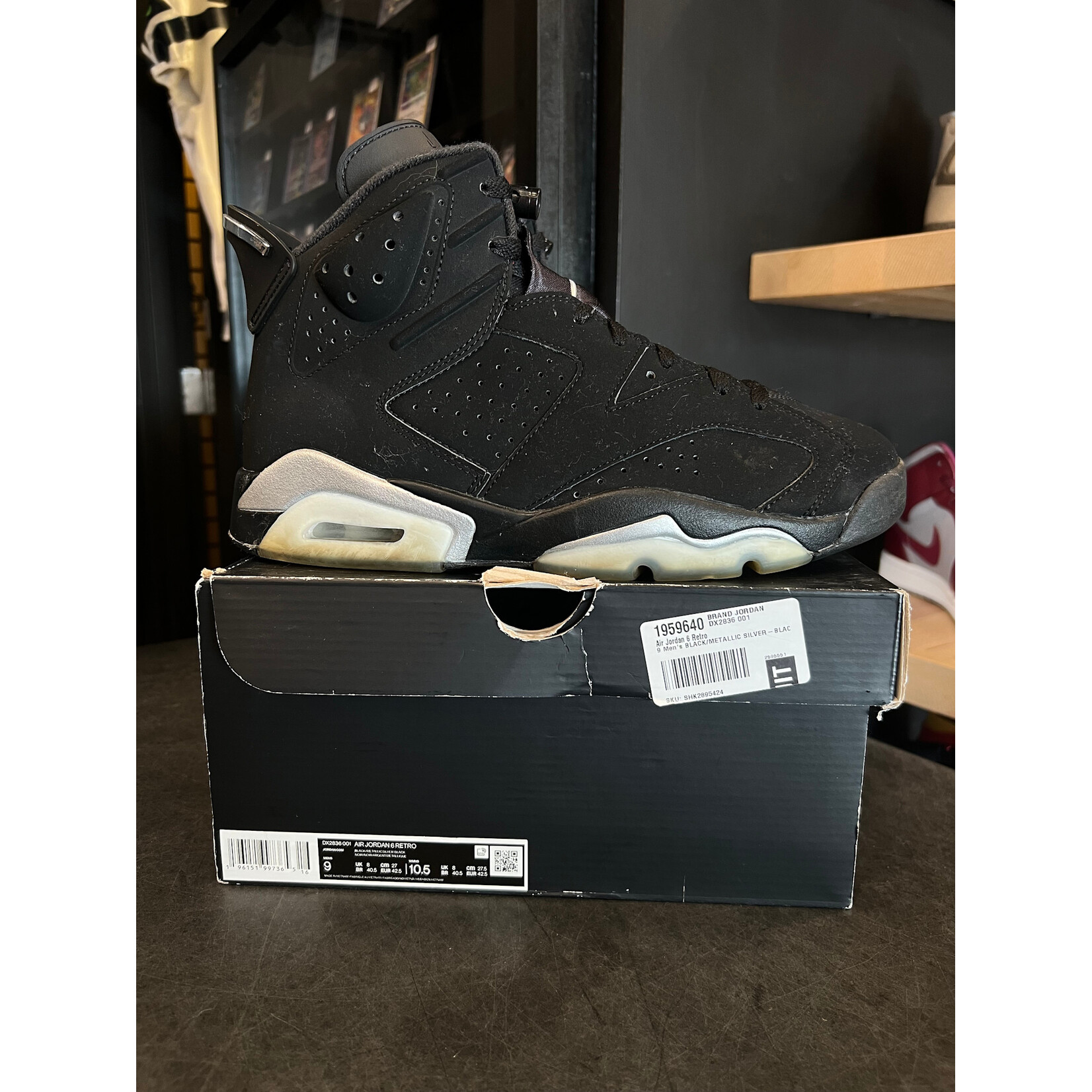 Jordan Jordan 6 Retro Chrome Size 9, PREOWNED