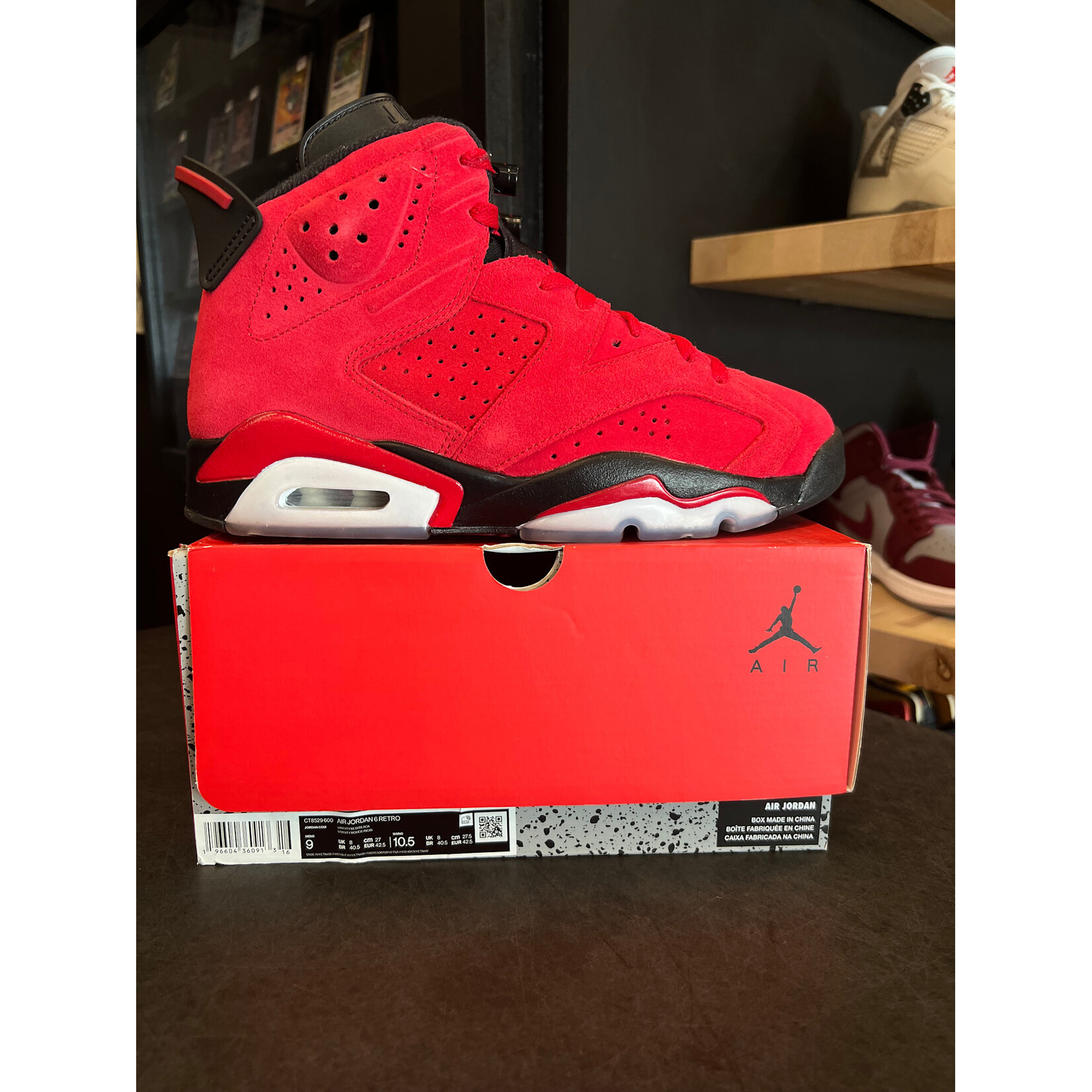Jordan Jordan 6 Retro Toro Bravo Size 9, PREOWNED