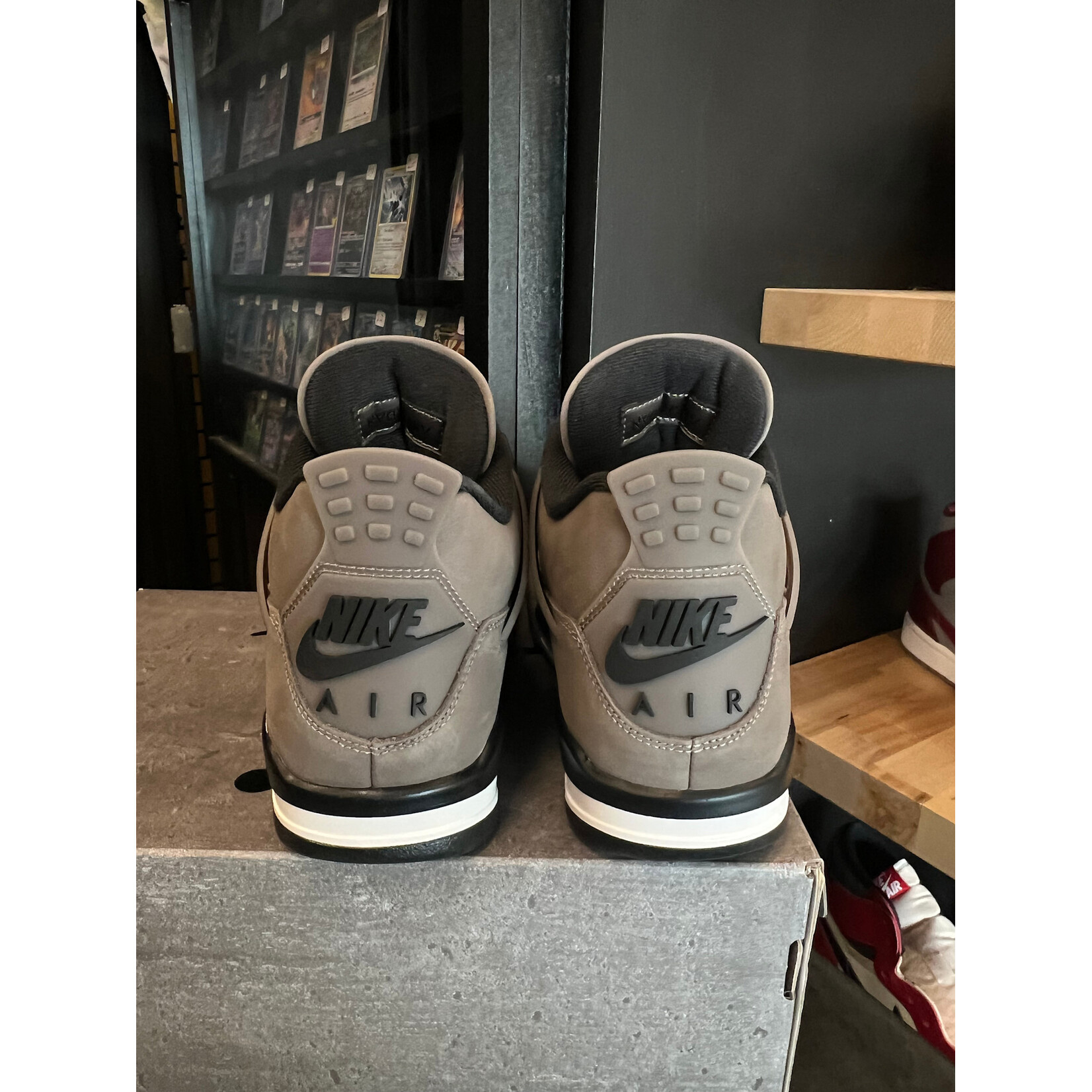 Jordan Jordan 4 Retro Cave Stone Size 8.5, PREOWNED