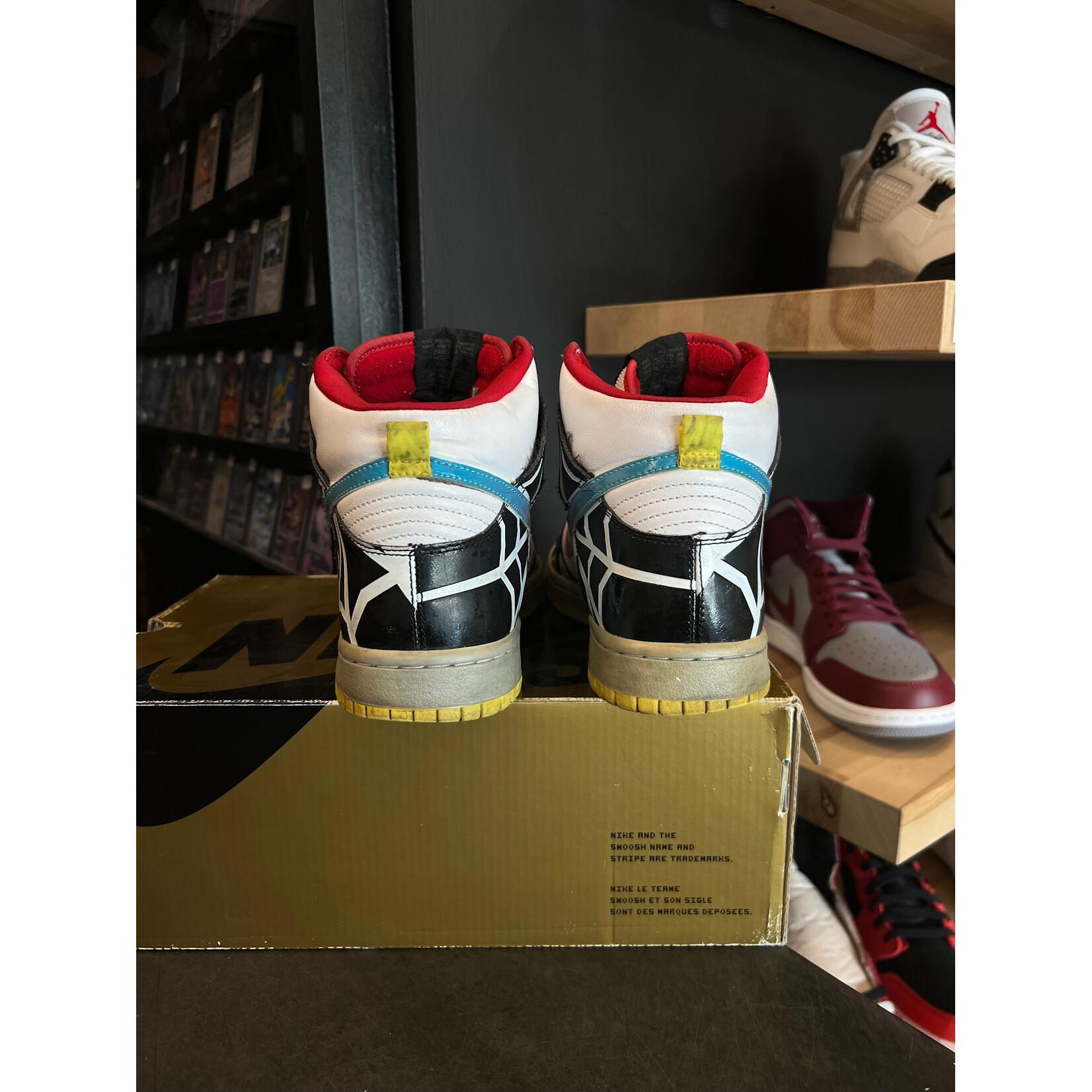 Nike Nike SB Dunk High Thrashin Size 9, PREOWNED