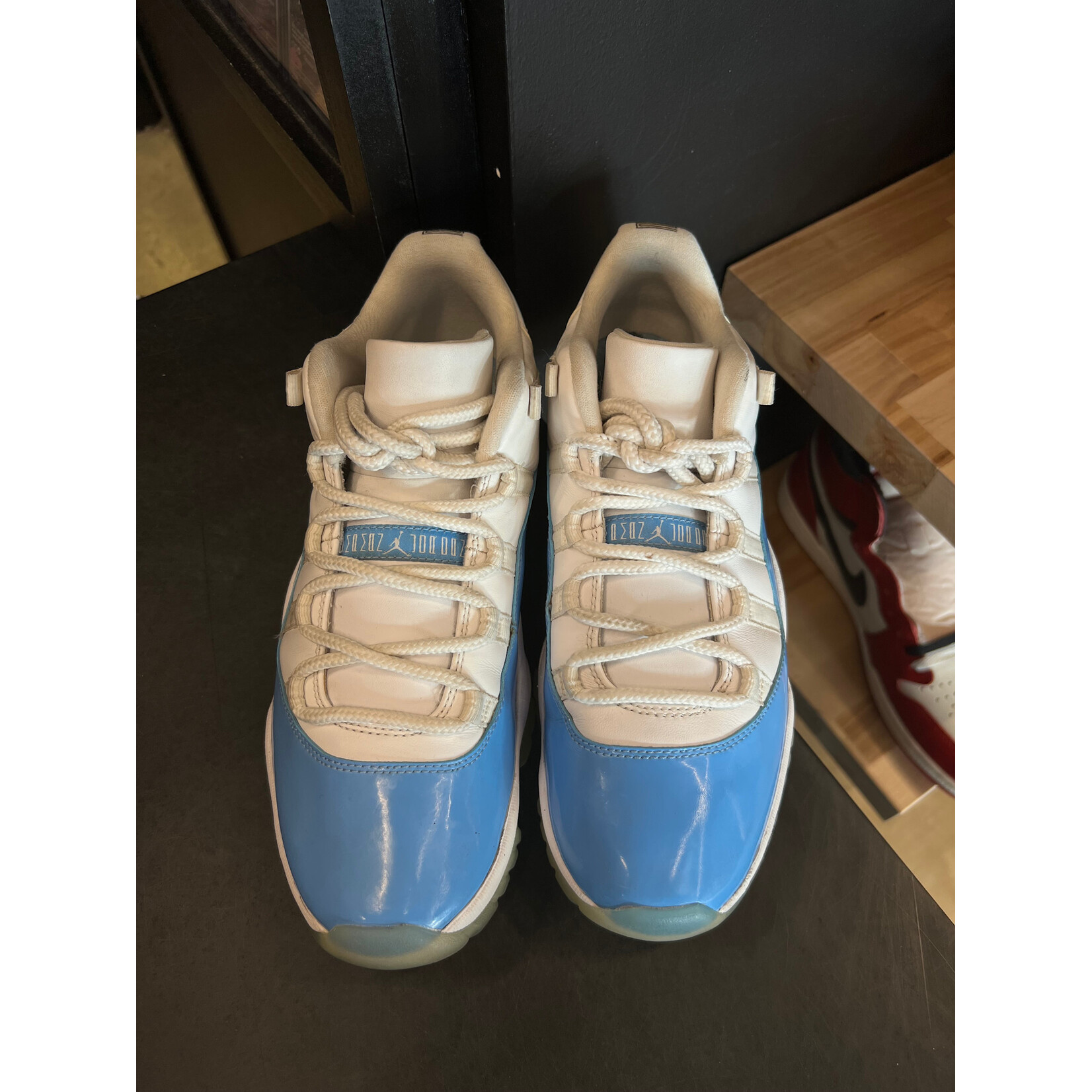 Jordan Jordan 11 Retro Low University Blue (2017) Size 9.5, PREOWNED