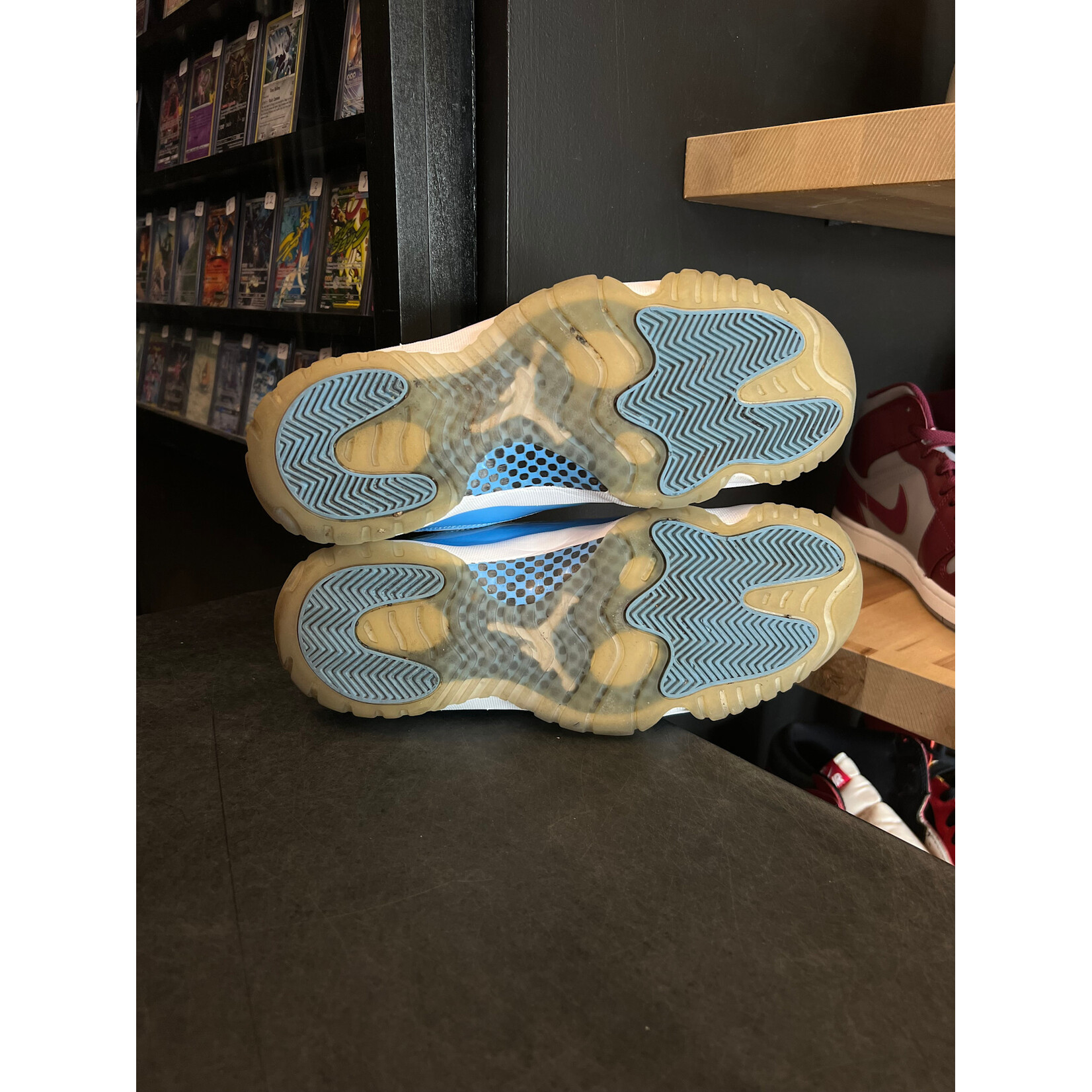 Jordan Jordan 11 Retro Low University Blue (2017) Size 9.5, PREOWNED