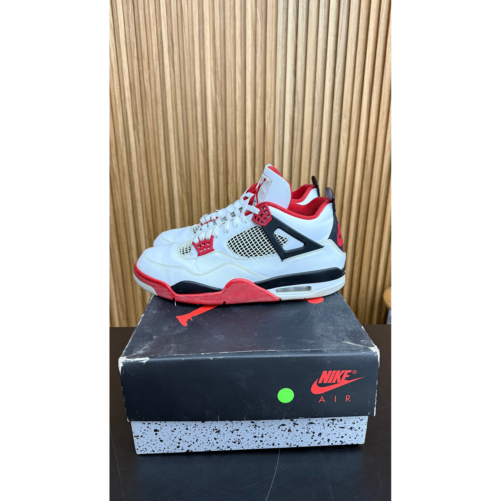 Jordan Jordan 4 Retro Fire Red (2020) Fire Red (2020) Size 13, PREOWNED