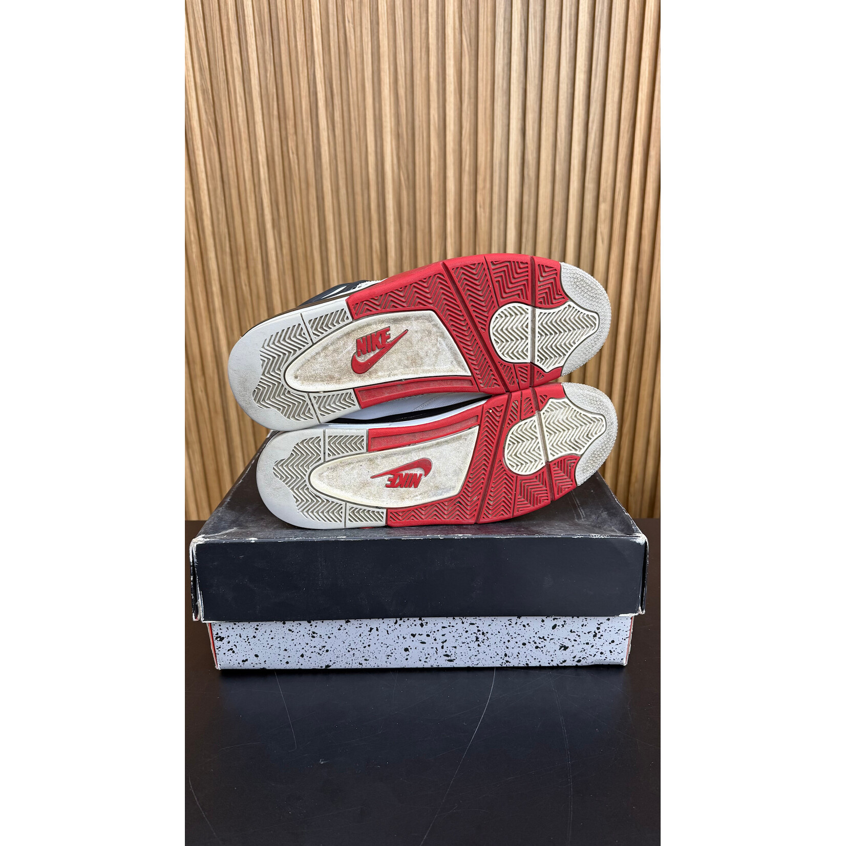 Jordan Jordan 4 Retro Fire Red (2020) Fire Red (2020) Size 13, PREOWNED